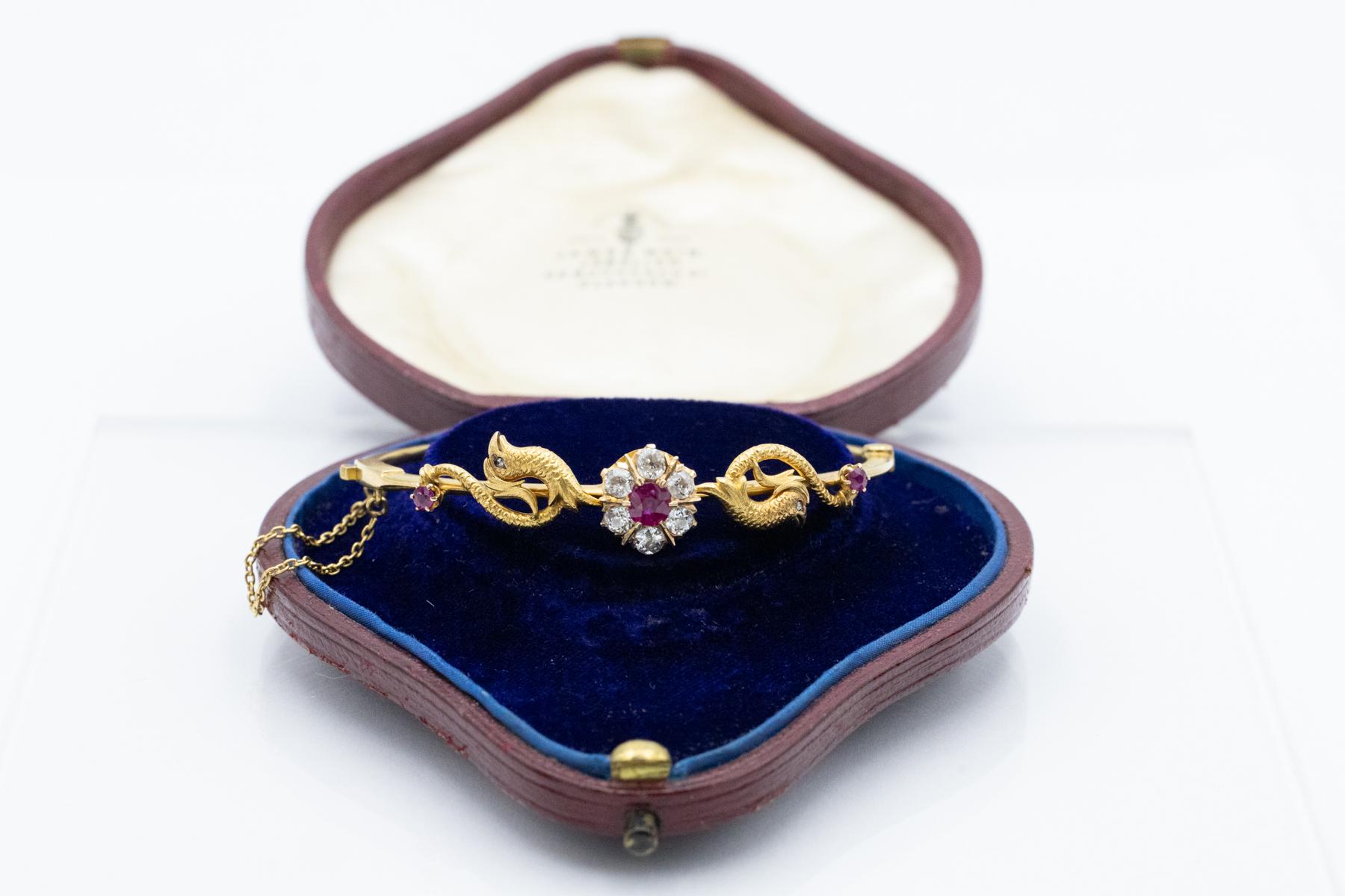 Bracelet ancien en or avec rubis et diamants, Autriche-Hongrie 1872-1922. en vente 1