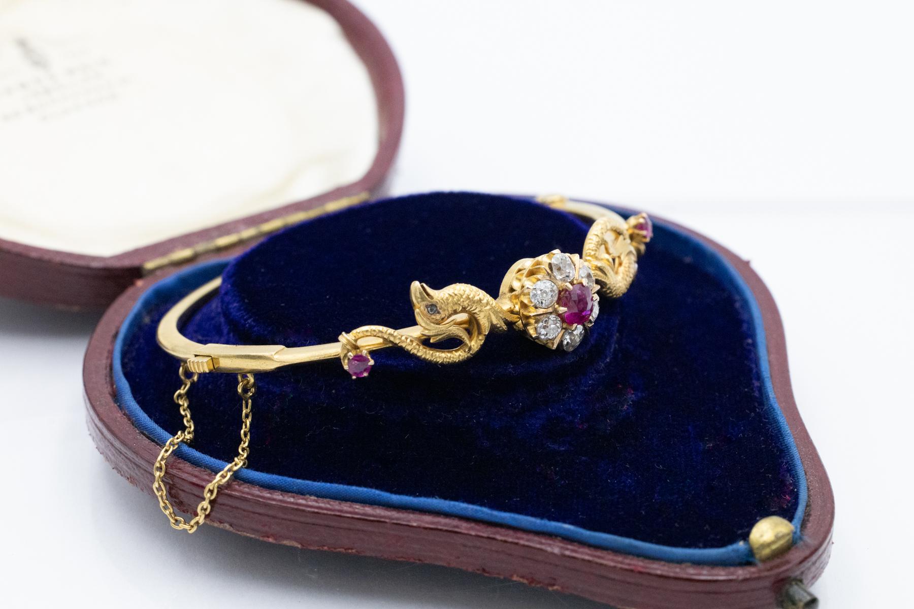 Bracelet ancien en or avec rubis et diamants, Autriche-Hongrie 1872-1922. en vente 2