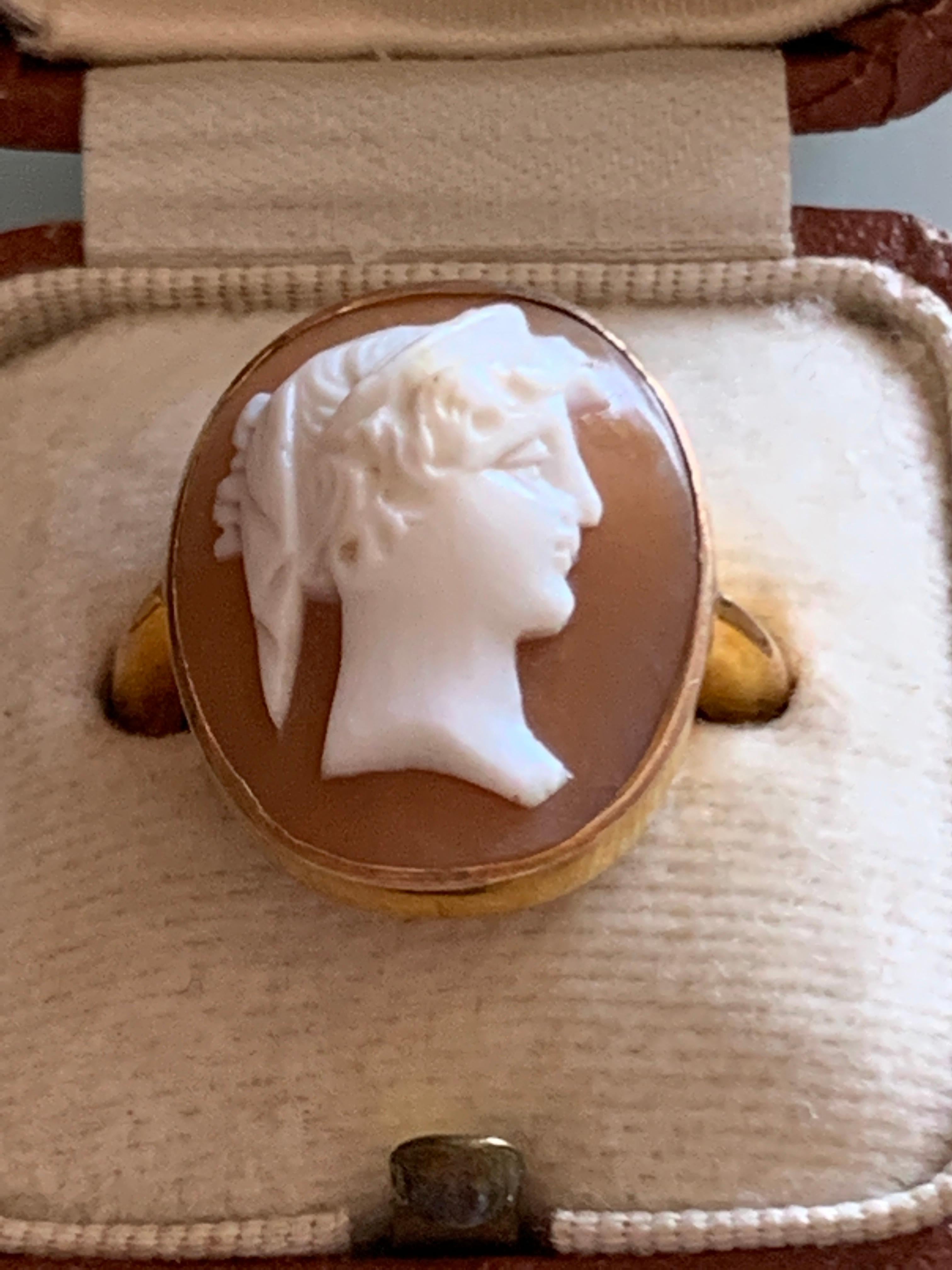 Classical Roman Antique Gold Cameo Ring For Sale