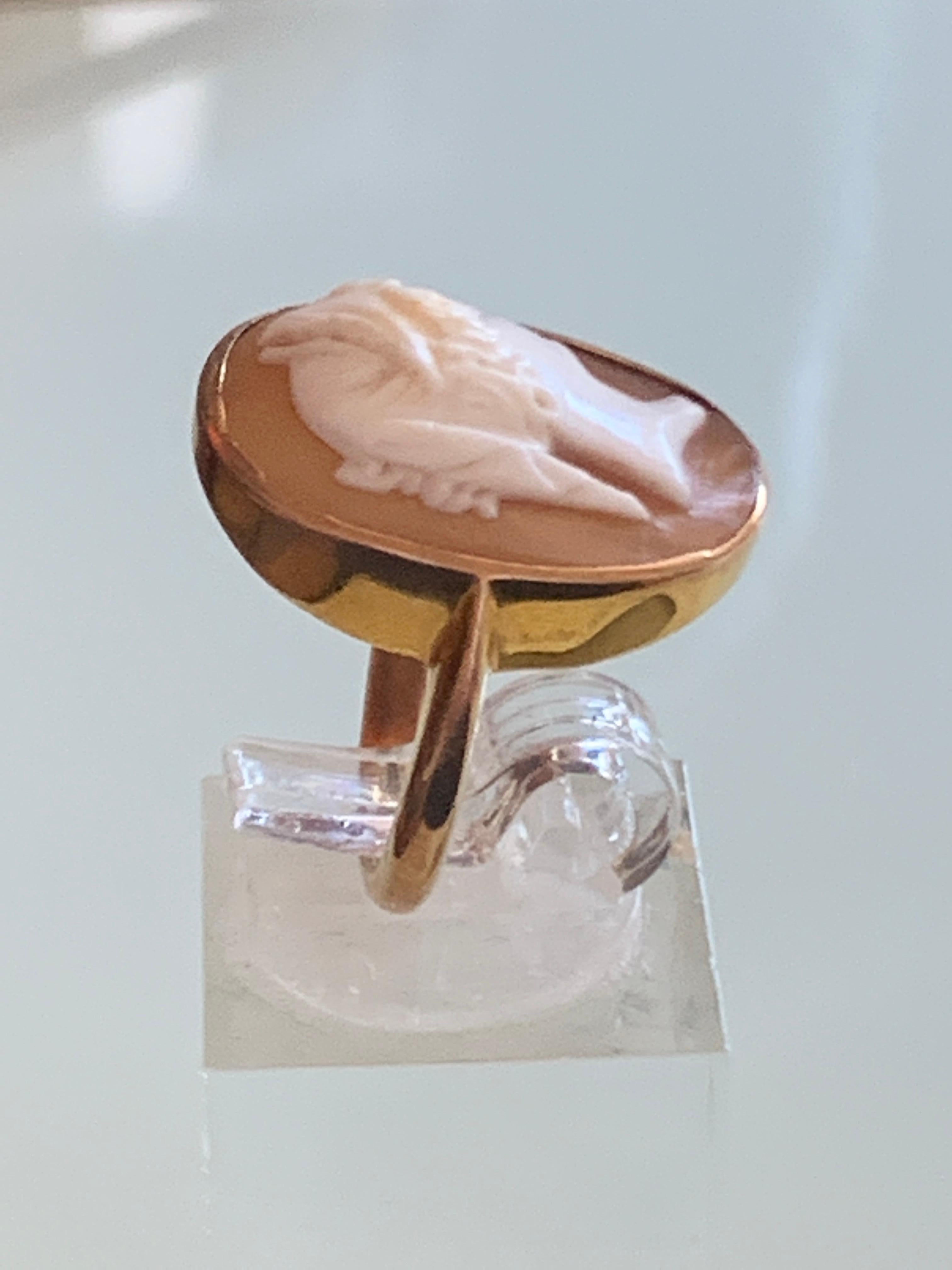 Antique Gold Cameo Ring For Sale 2