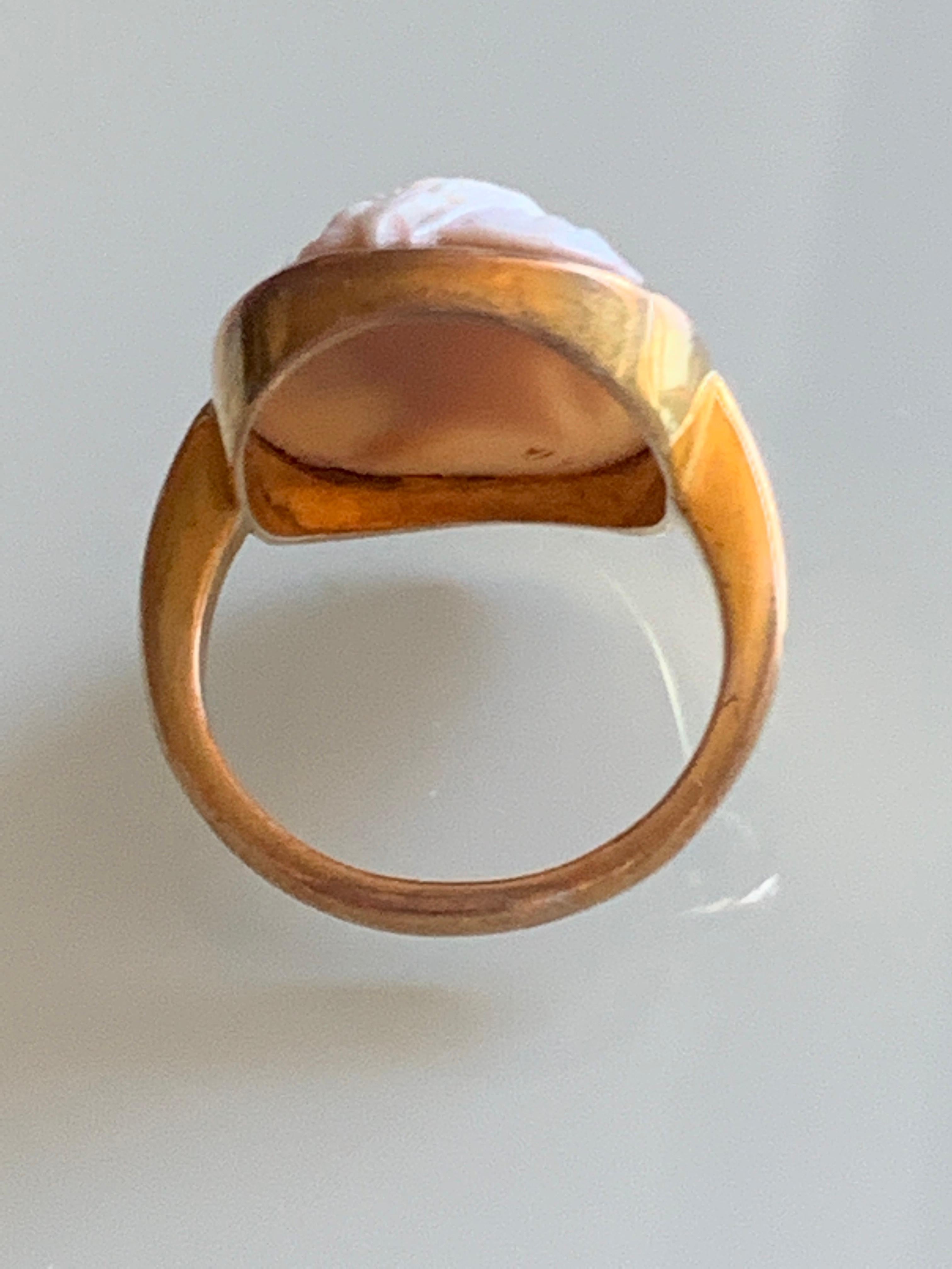 Antique Gold Cameo Ring For Sale 3