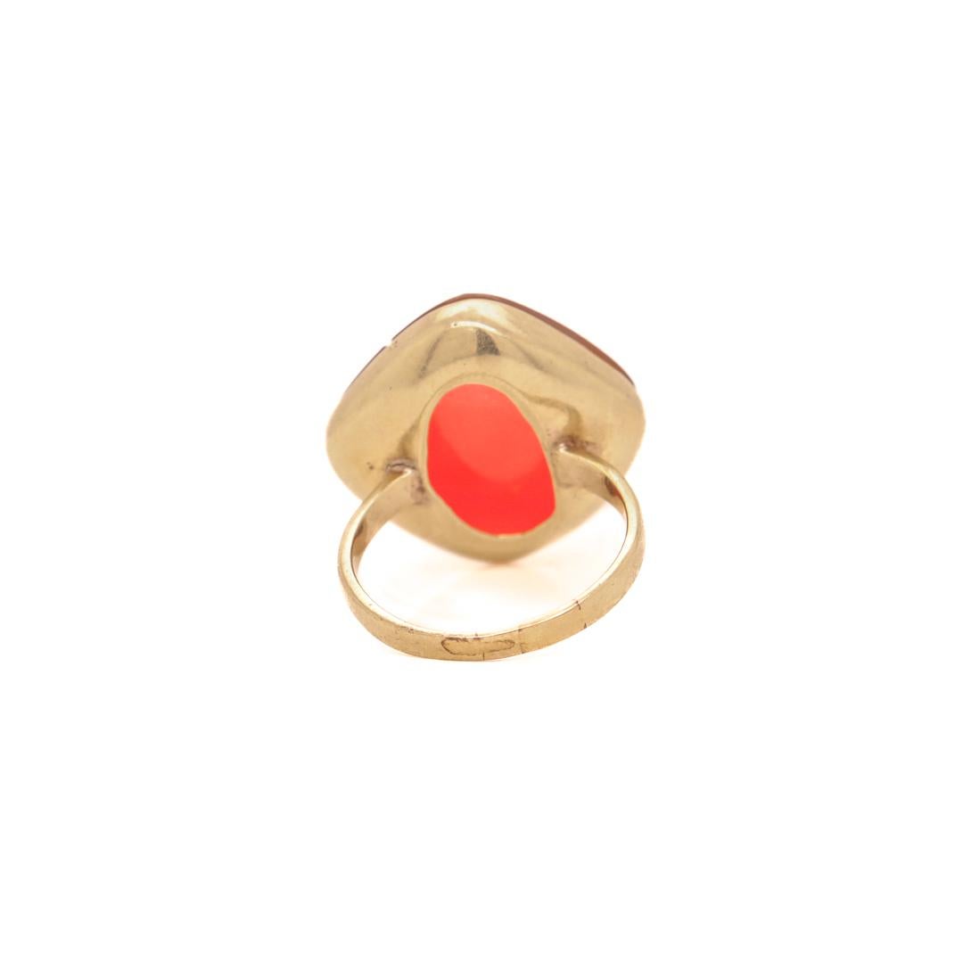 Cabochon Antique Gold & Carved Carnelian Intaglio Signet Ring with an Ancient Roman Hero For Sale