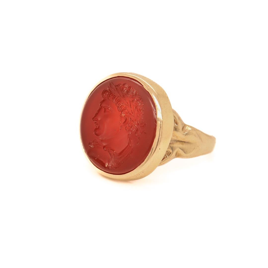 Antiker Gold & geschnitzter Karneol Intaglio Siegelring mit römischem Kaiser Trajan (Neoetruskisch)