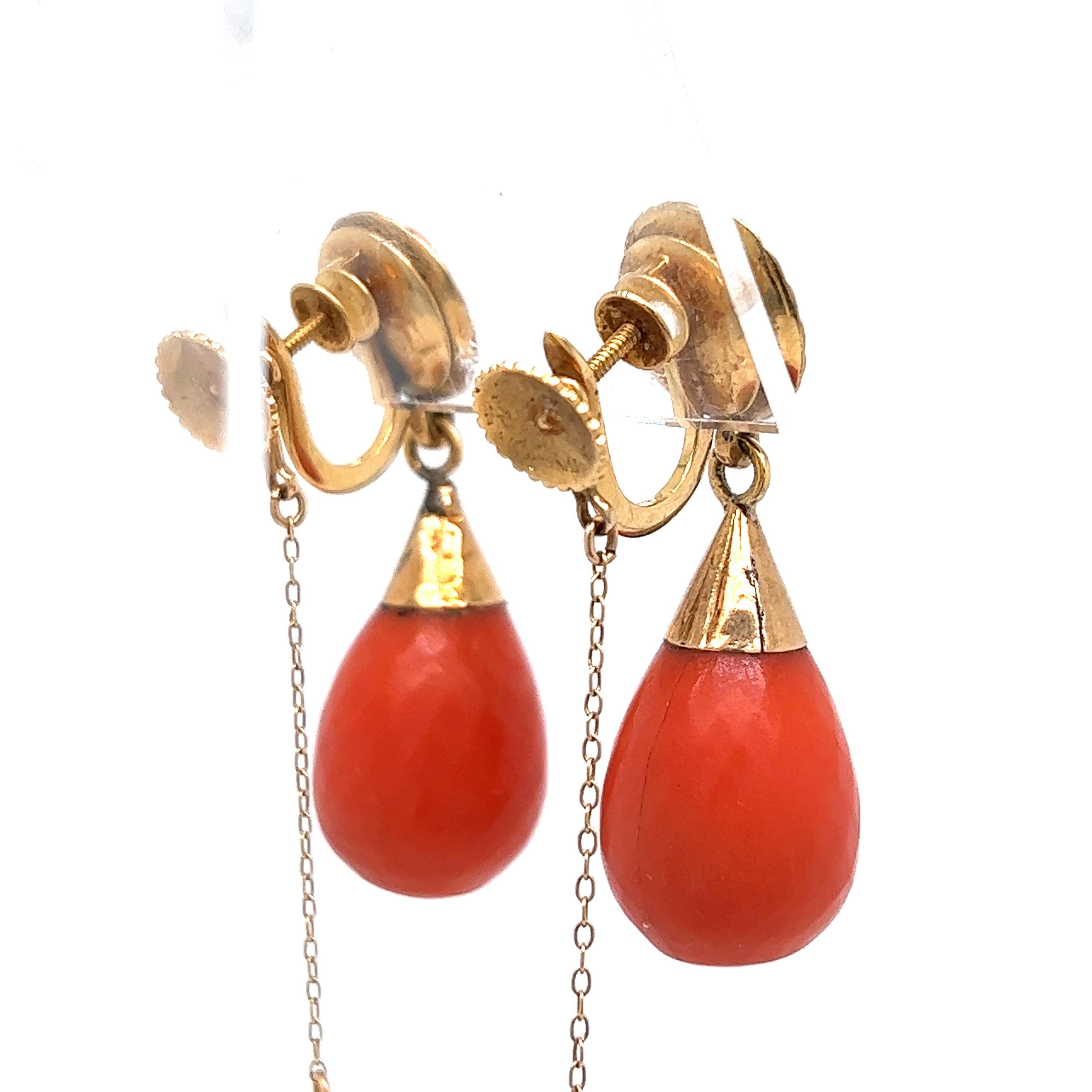 Antique Gold Coral Drop Earrings In Excellent Condition For Sale In New York, NY