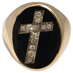 Anello con diamanti e smalto in oro antico