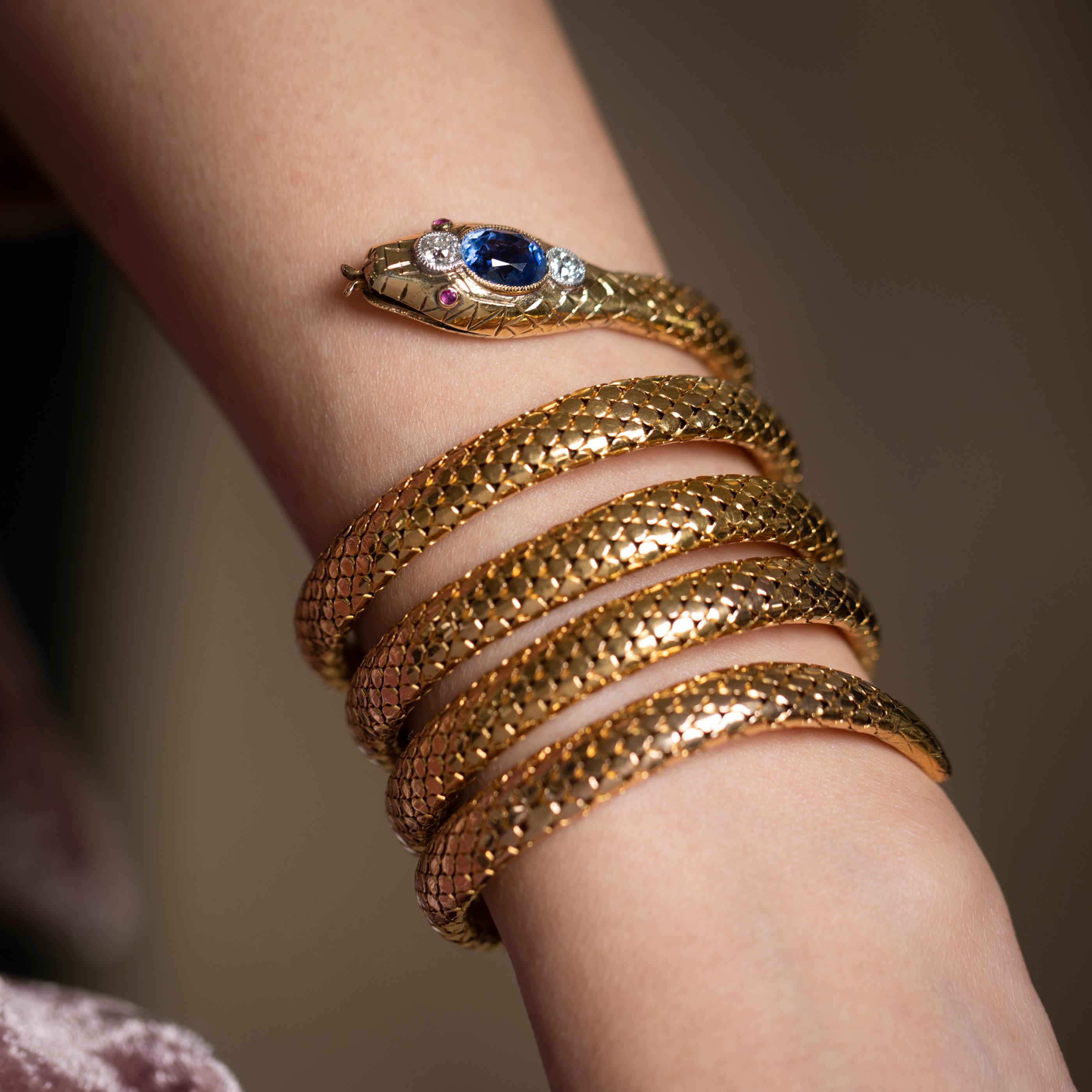 Oval Cut Antique Gold Diamonds and Sapphire French Snake Bracelet For Sale