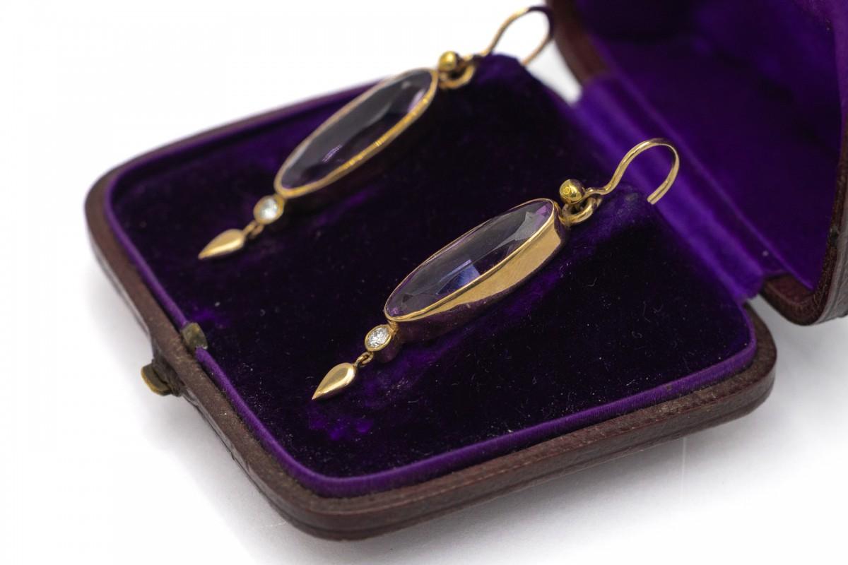 Antique gold earrings with amethysts and diamonds. In Good Condition For Sale In Chorzów, PL