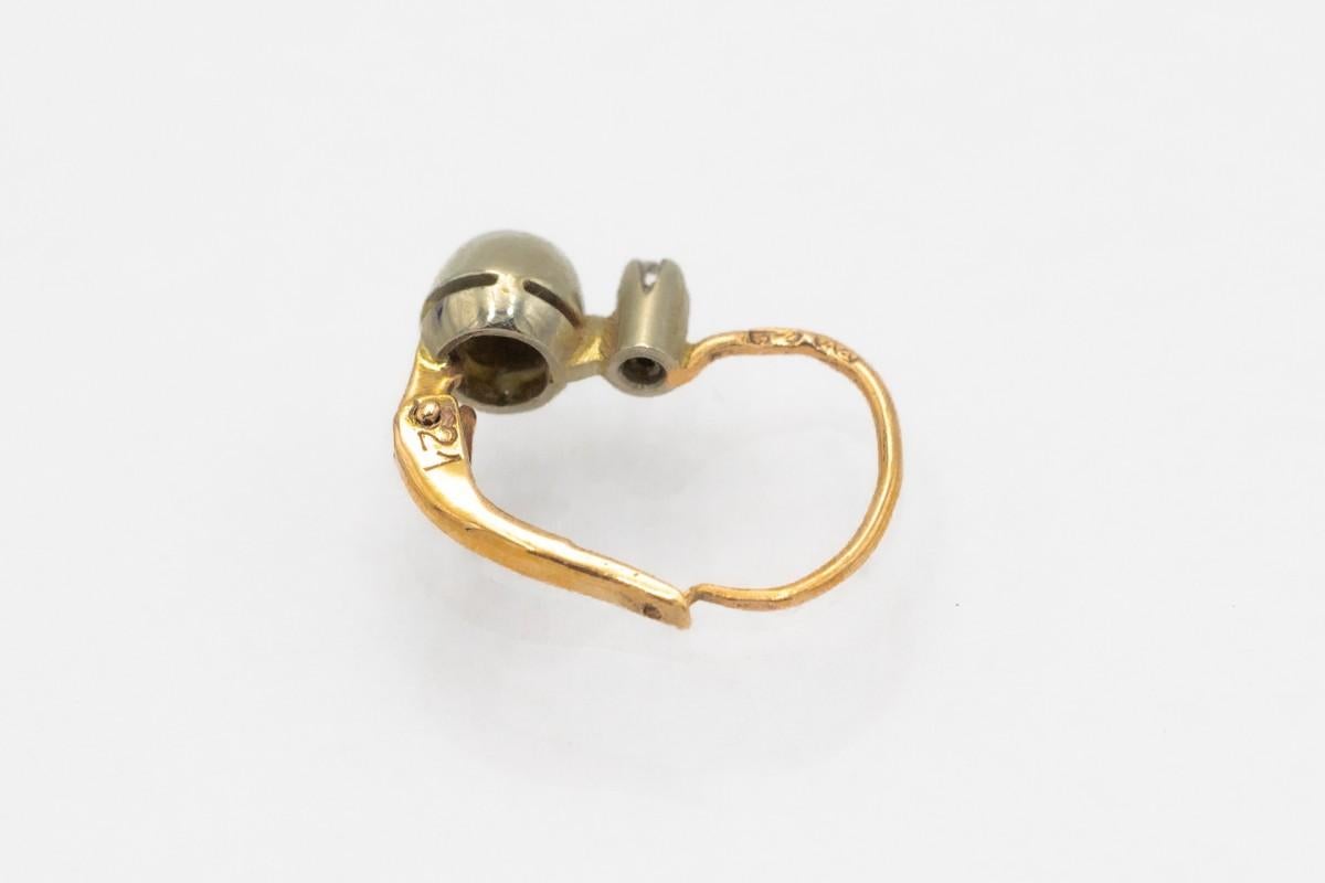 Taglio antico europeo Orecchini in oro antico con diamanti. Ungheria, 1937-1966 in vendita