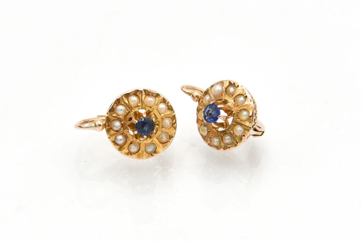 Antique gold earrings with sapphires and natural pearls, England, circa 1920 In Good Condition In Chorzów, PL