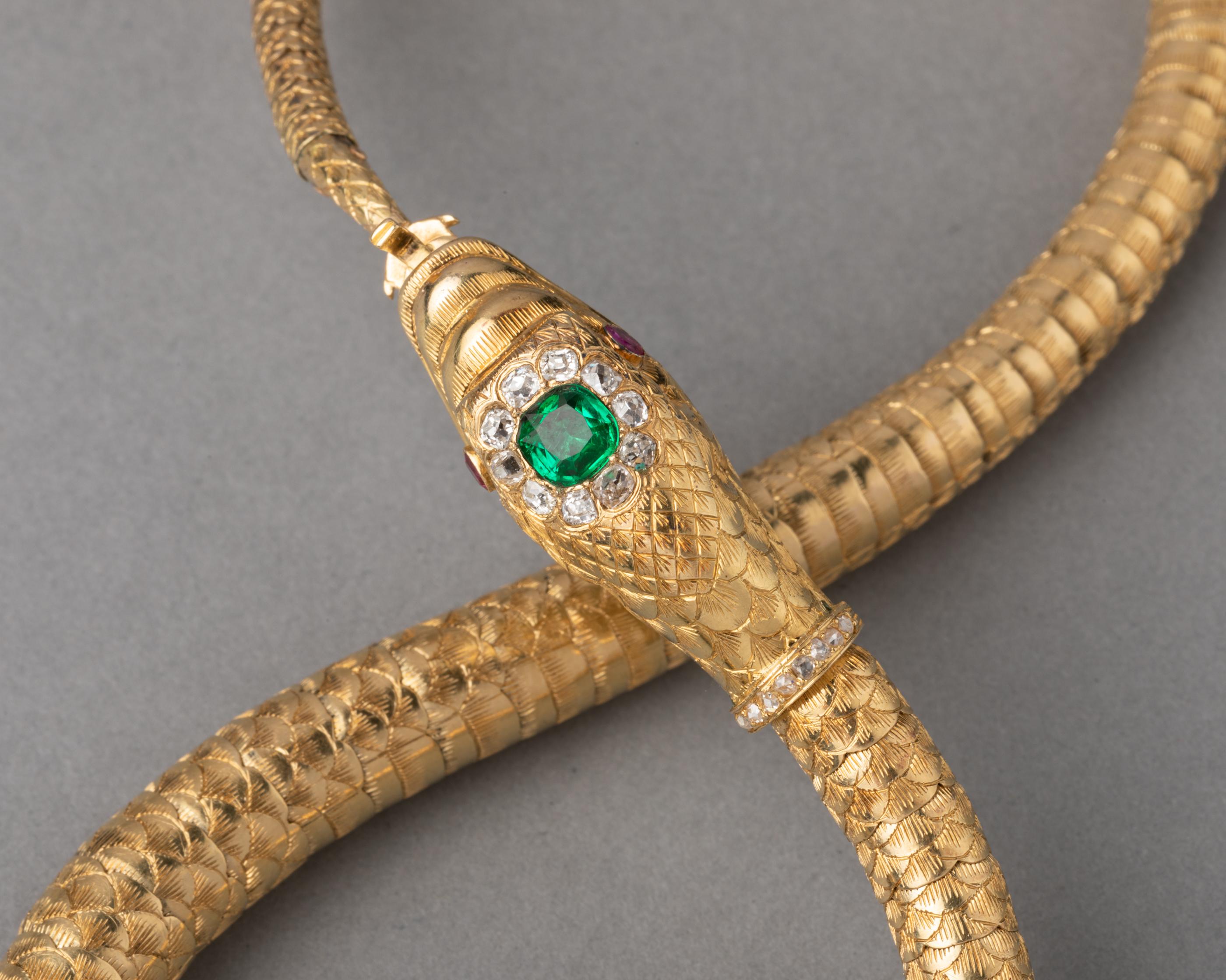 Antique Gold Emerald and Diamonds Snake Necklace In Good Condition In Saint-Ouen, FR