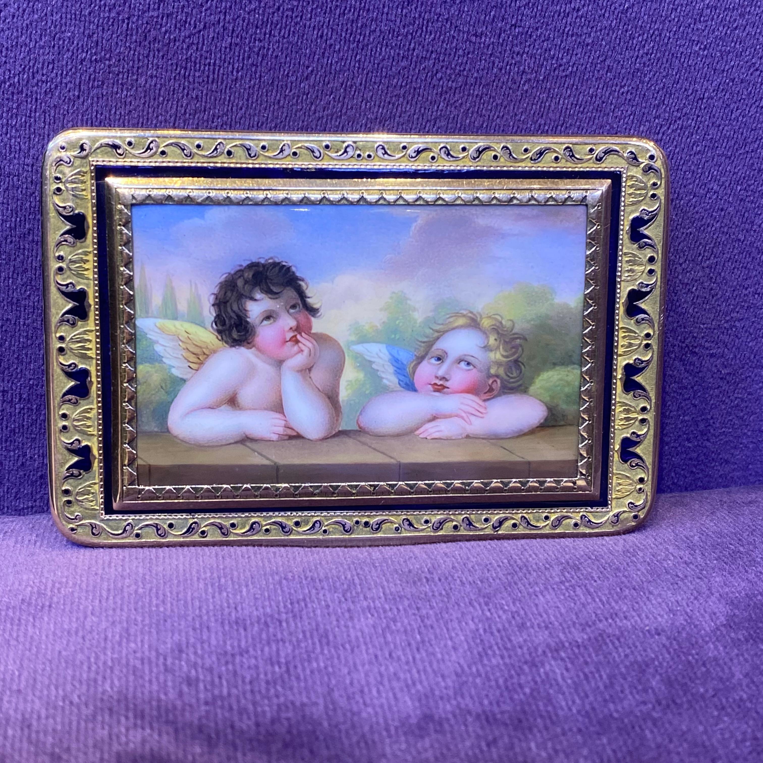 Antique Gold & Enamel Cupid Motif Snuff Box For Sale 5