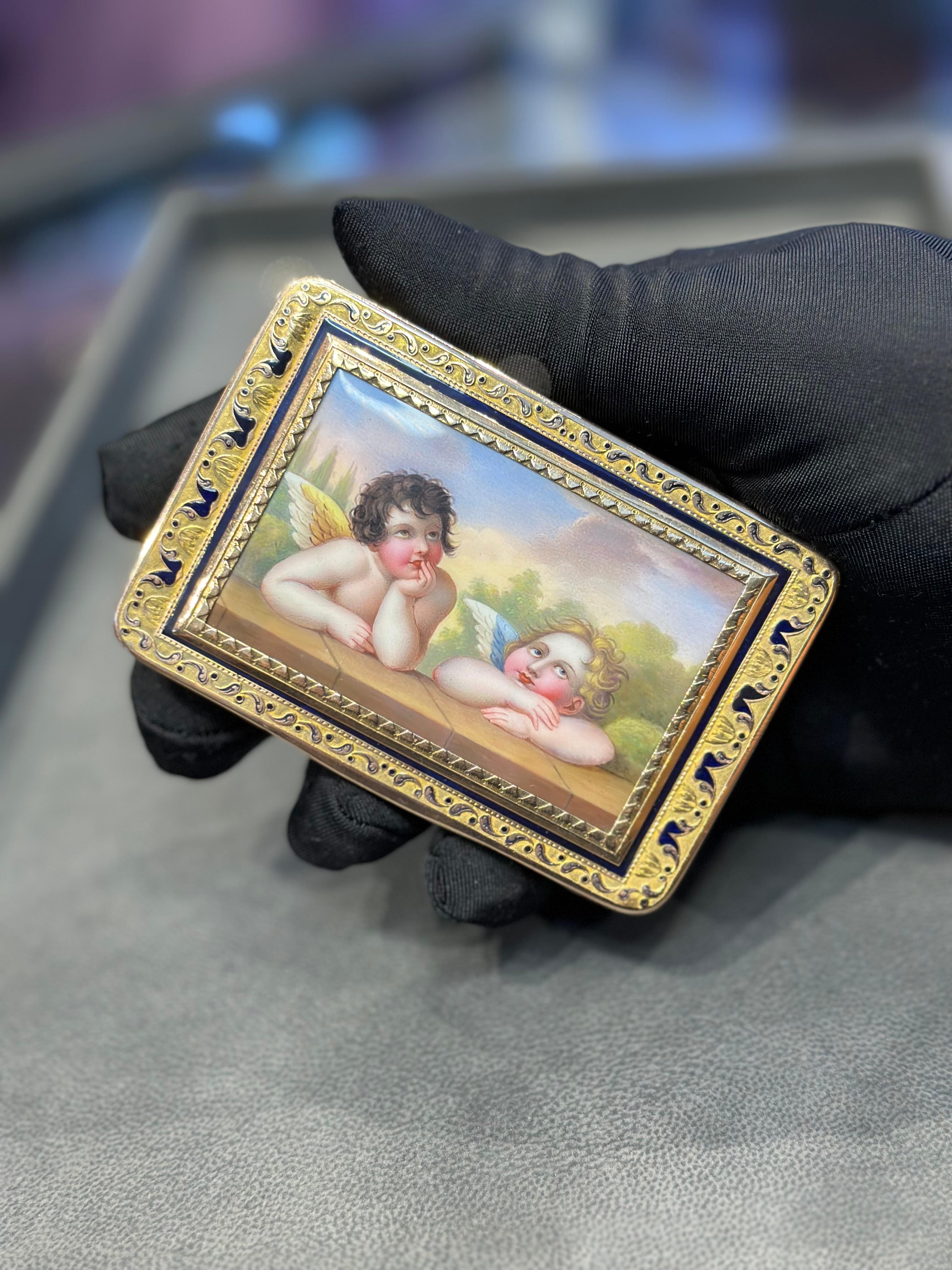 Women's or Men's Antique Gold & Enamel Cupid Motif Snuff Box For Sale