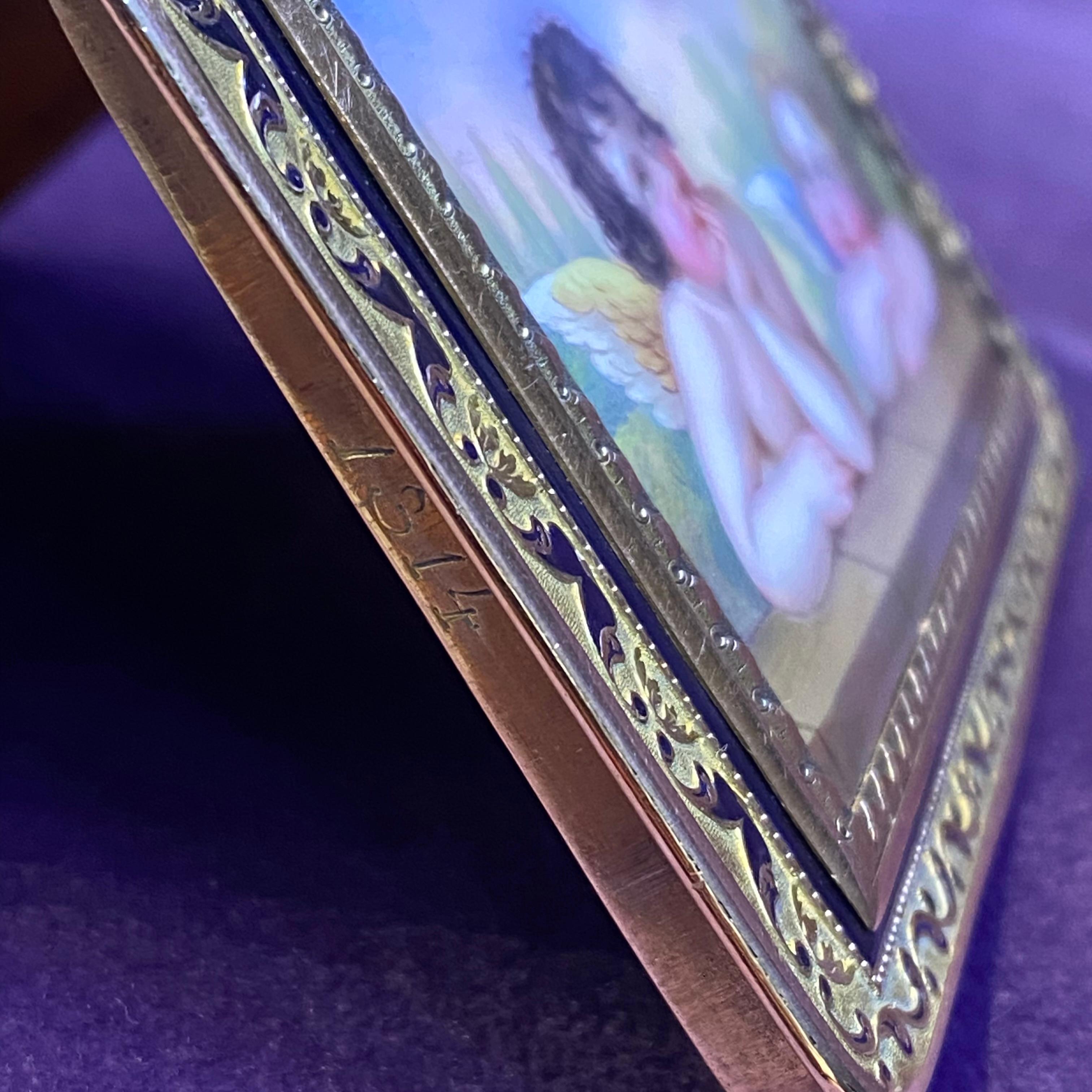 Antique Gold & Enamel Cupid Motif Snuff Box For Sale 2