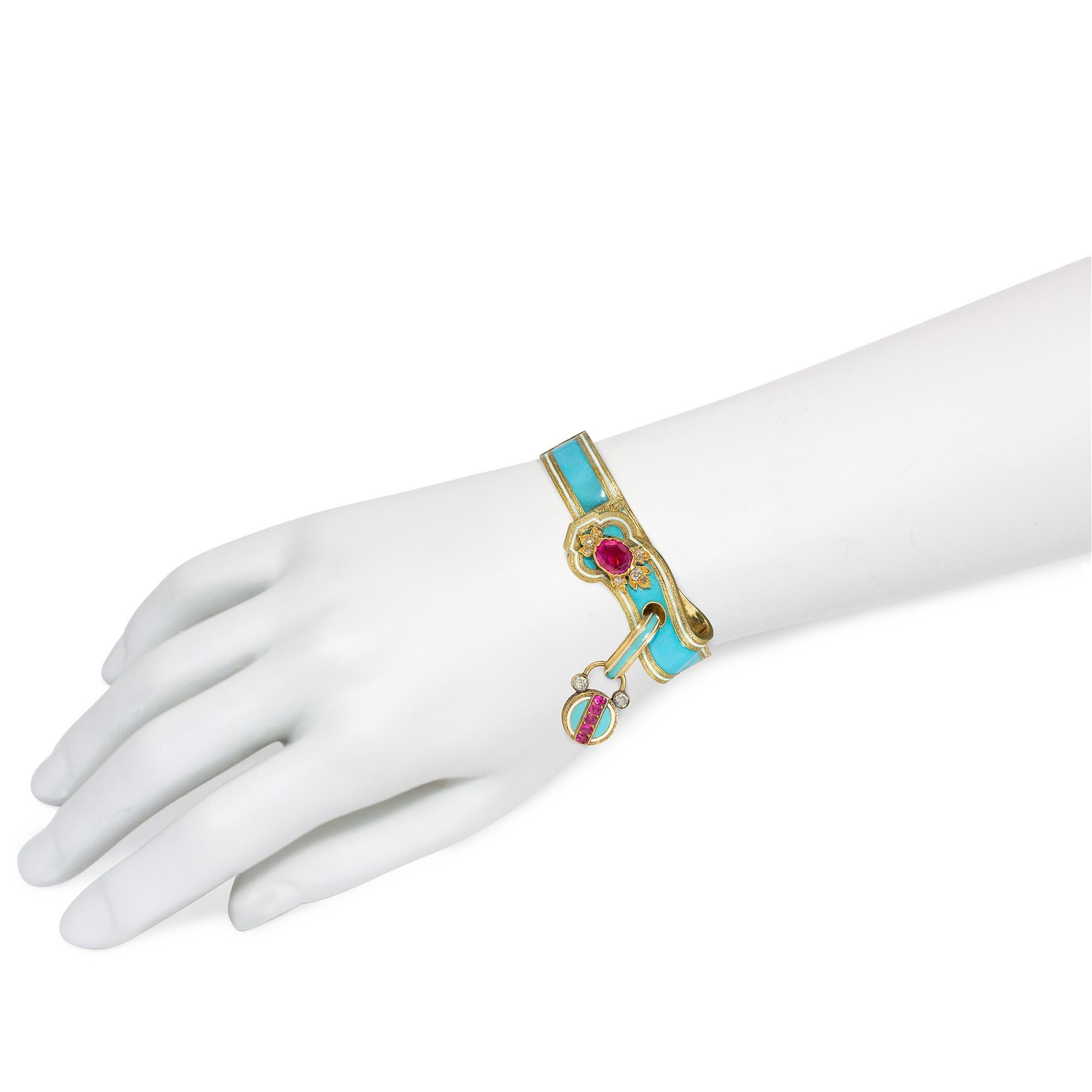Taille mixte Bracelet ancien en or, émail, rubis et diamants avec médaillon cadenas en vente