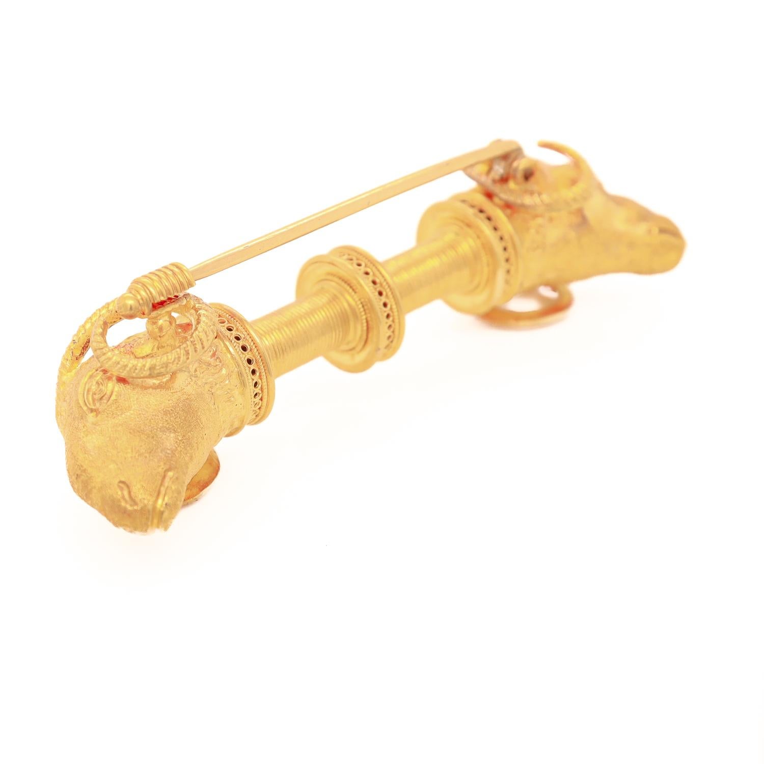 Antiguo Alfiler/Broche de Oro con Doble Cabeza de Carnero del Renacimiento Etrusco y Caja de Tanfani 9