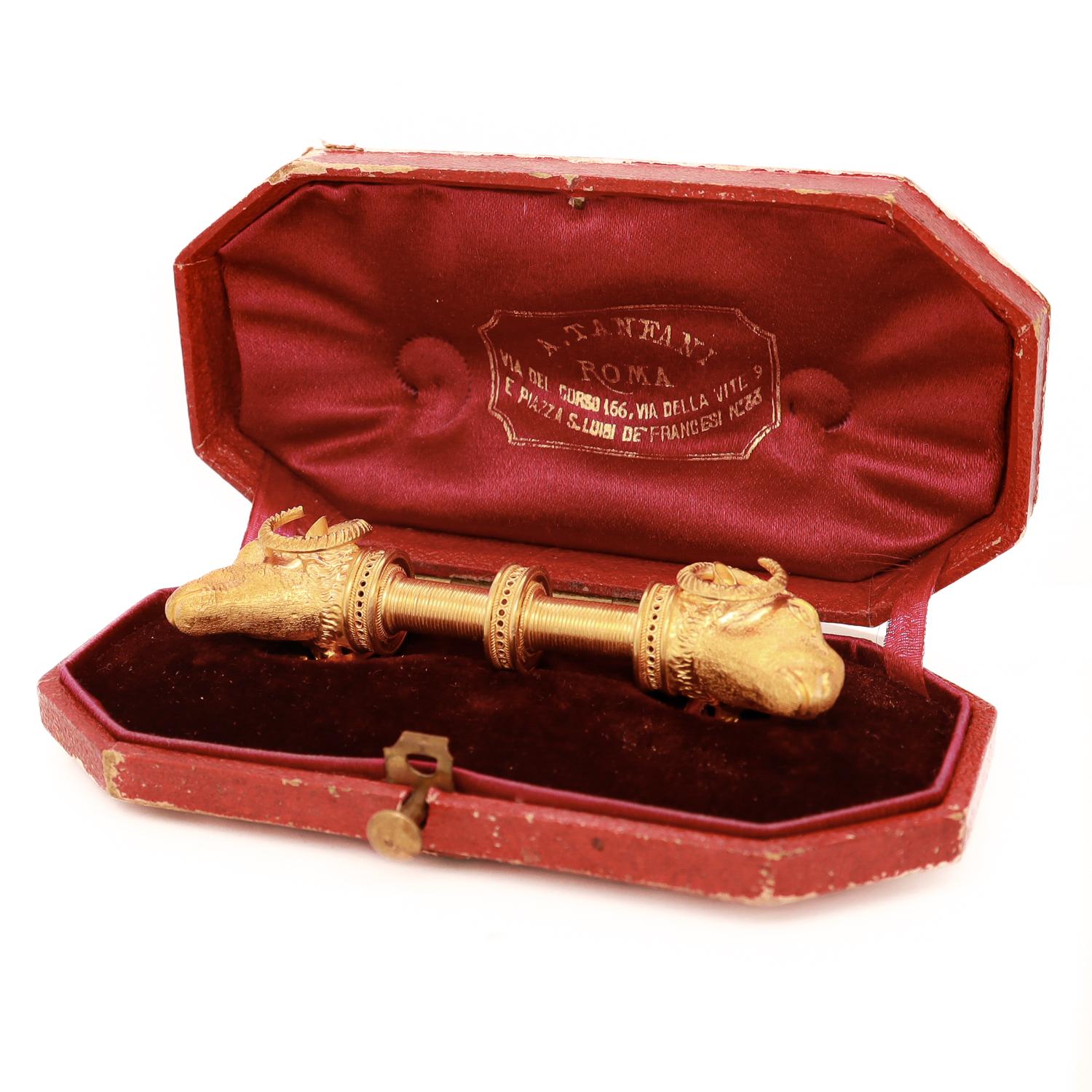 Antiguo Alfiler/Broche de Oro con Doble Cabeza de Carnero del Renacimiento Etrusco y Caja de Tanfani 11