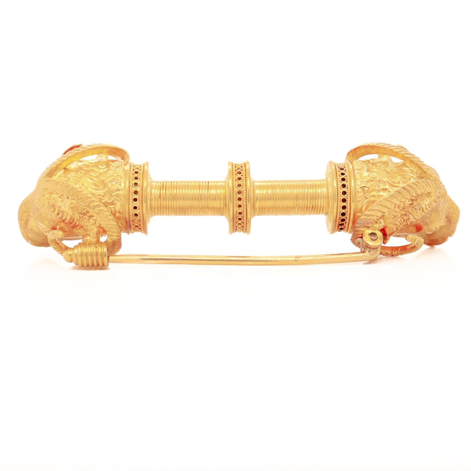 Antiguo Alfiler/Broche de Oro con Doble Cabeza de Carnero del Renacimiento Etrusco y Caja de Tanfani 2