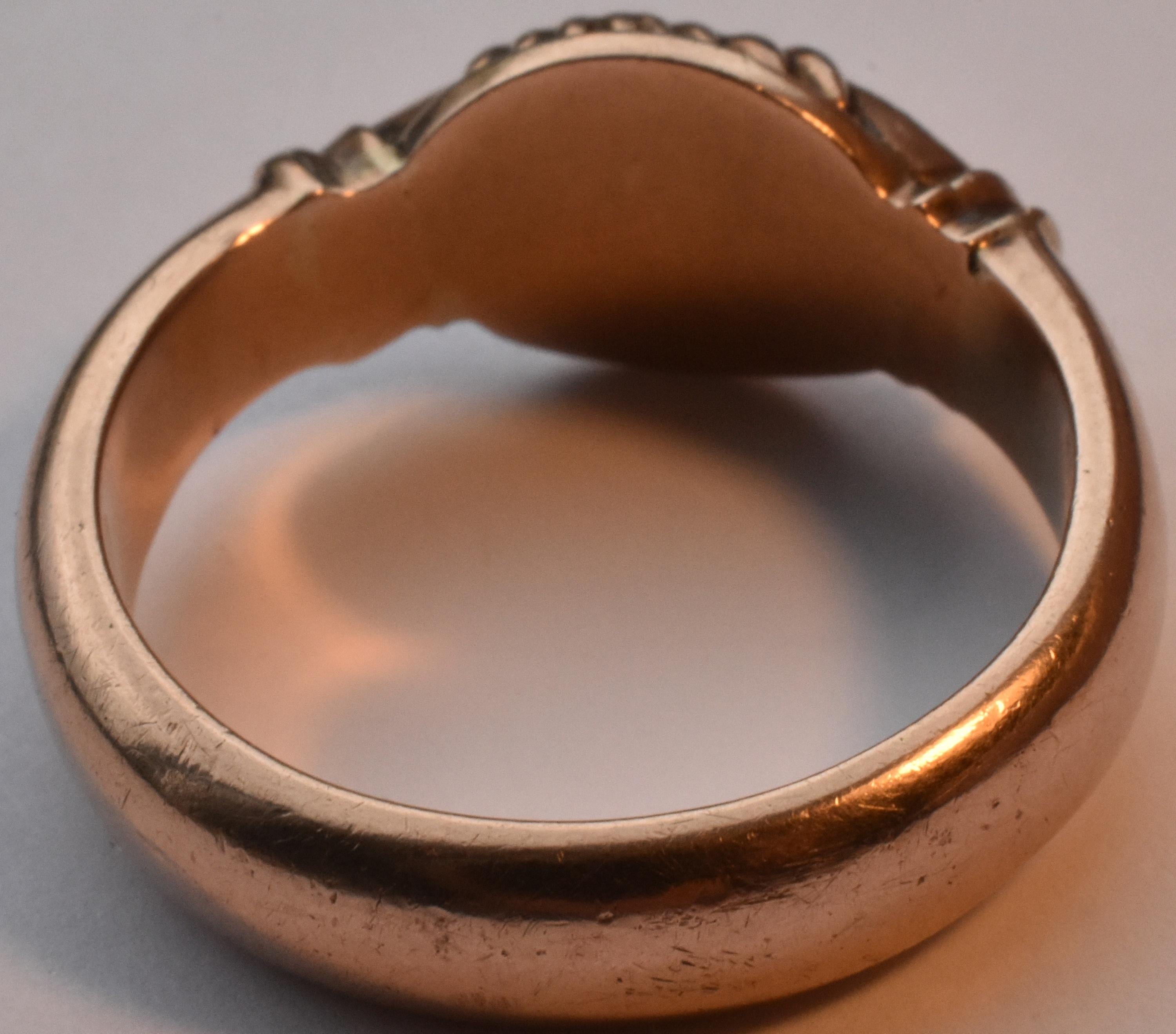 Antique Gentlemen's Gold Fede Ring, Size 15 In Excellent Condition In Baltimore, MD