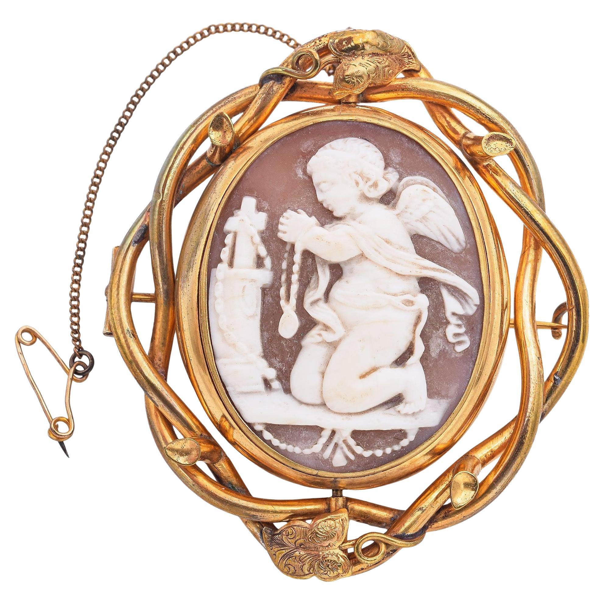 Broche en or antique avec camée Cupidon Eros Hommage au Christ Amour
