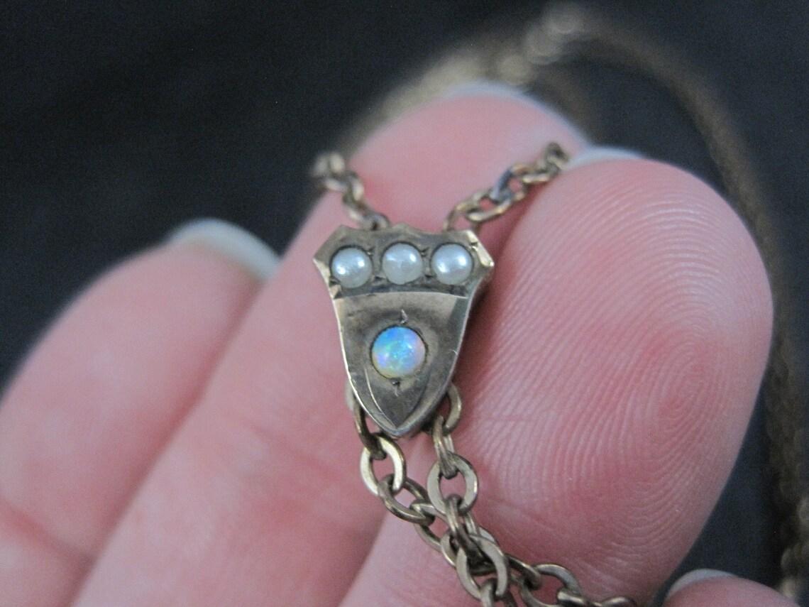 Collana a catena con medaglione antico riempito d'oro con perla opale a scorrimento Lorgnette in vendita 4