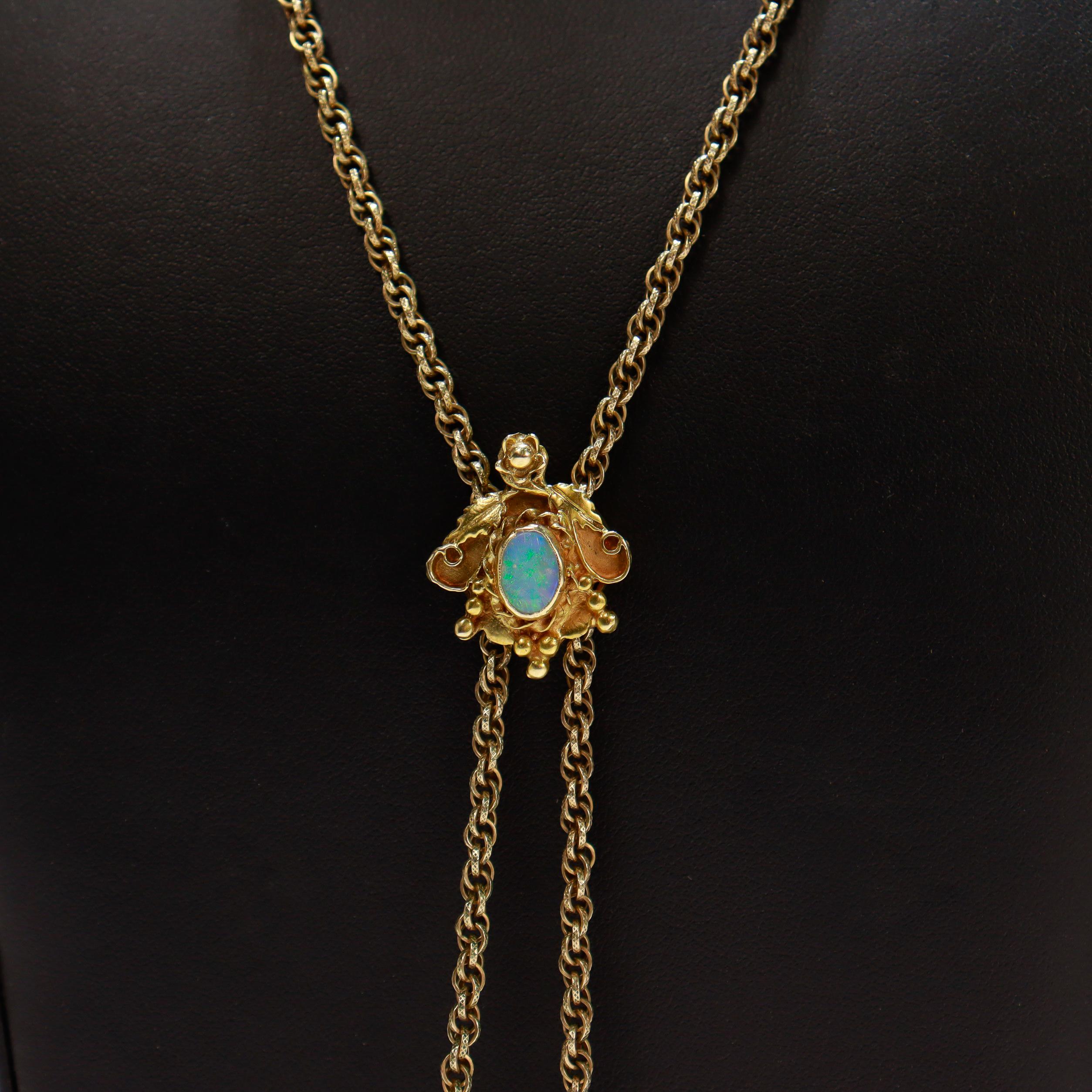 Collana a catena Longuard in oro antico con un'apertura con cabochon in opale 14k in vendita 1