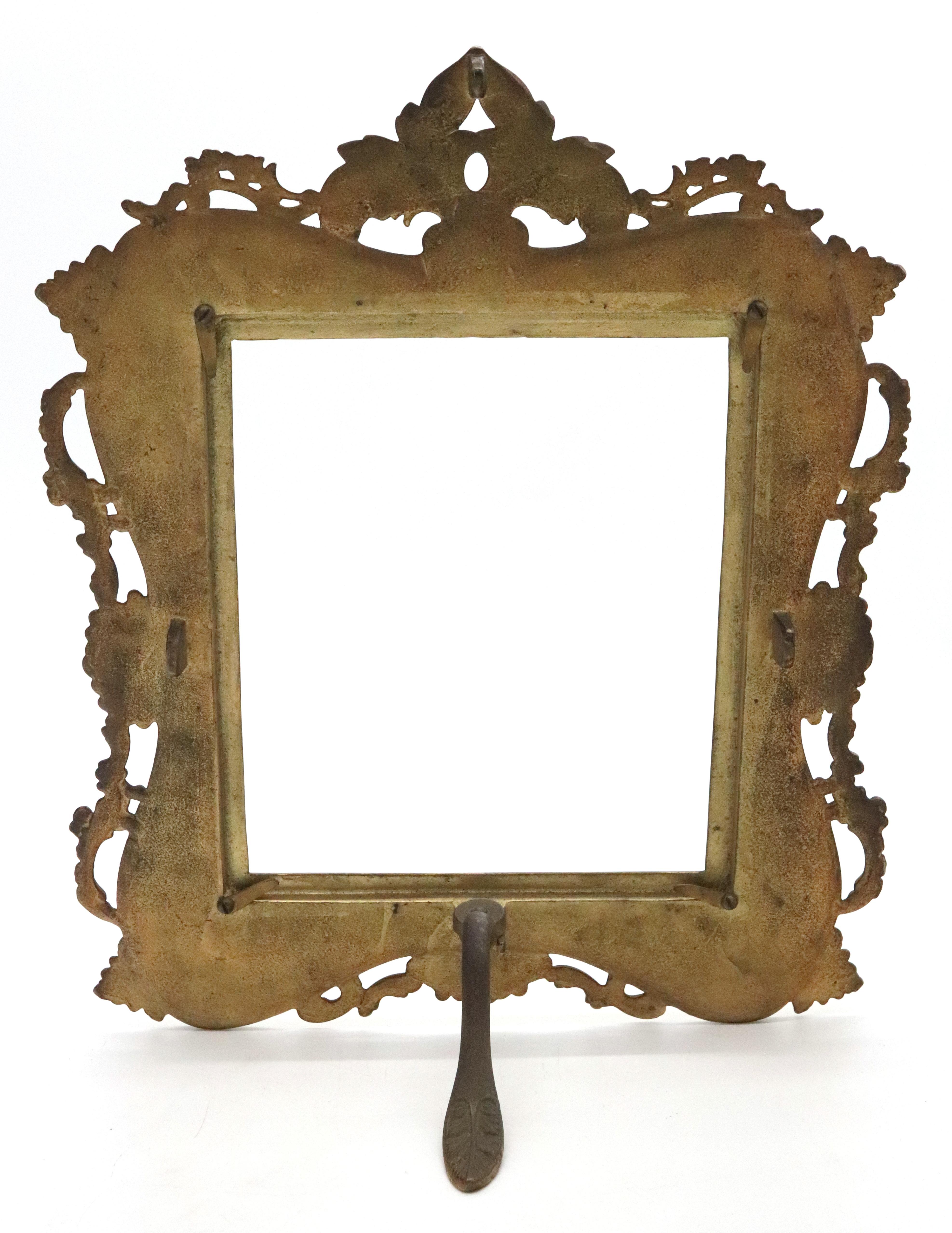 Moulage Cadre photo en fonte avec miroir, finition or antique en vente