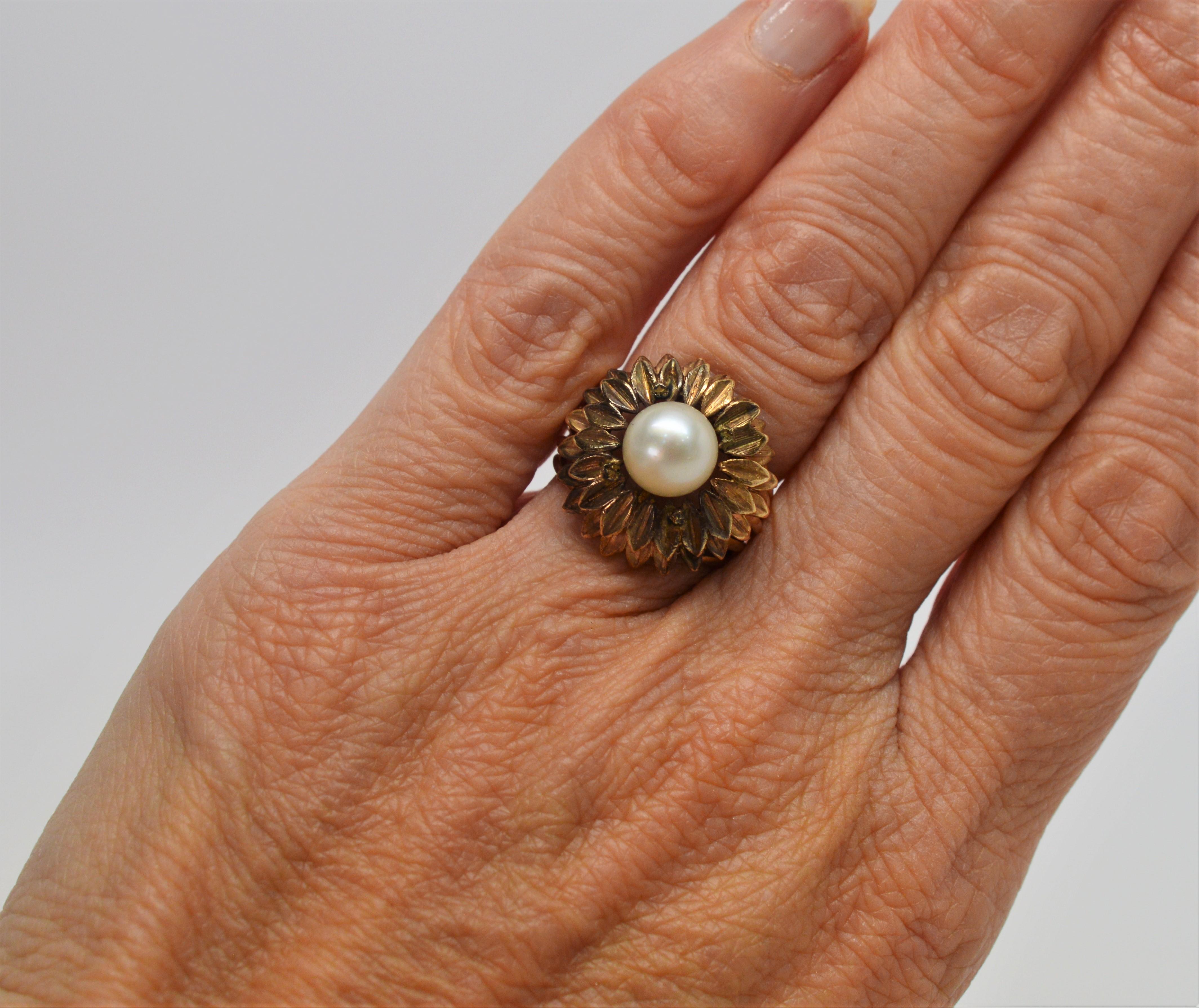 Women's Antique Gold Floral Burst Ring with Pearl