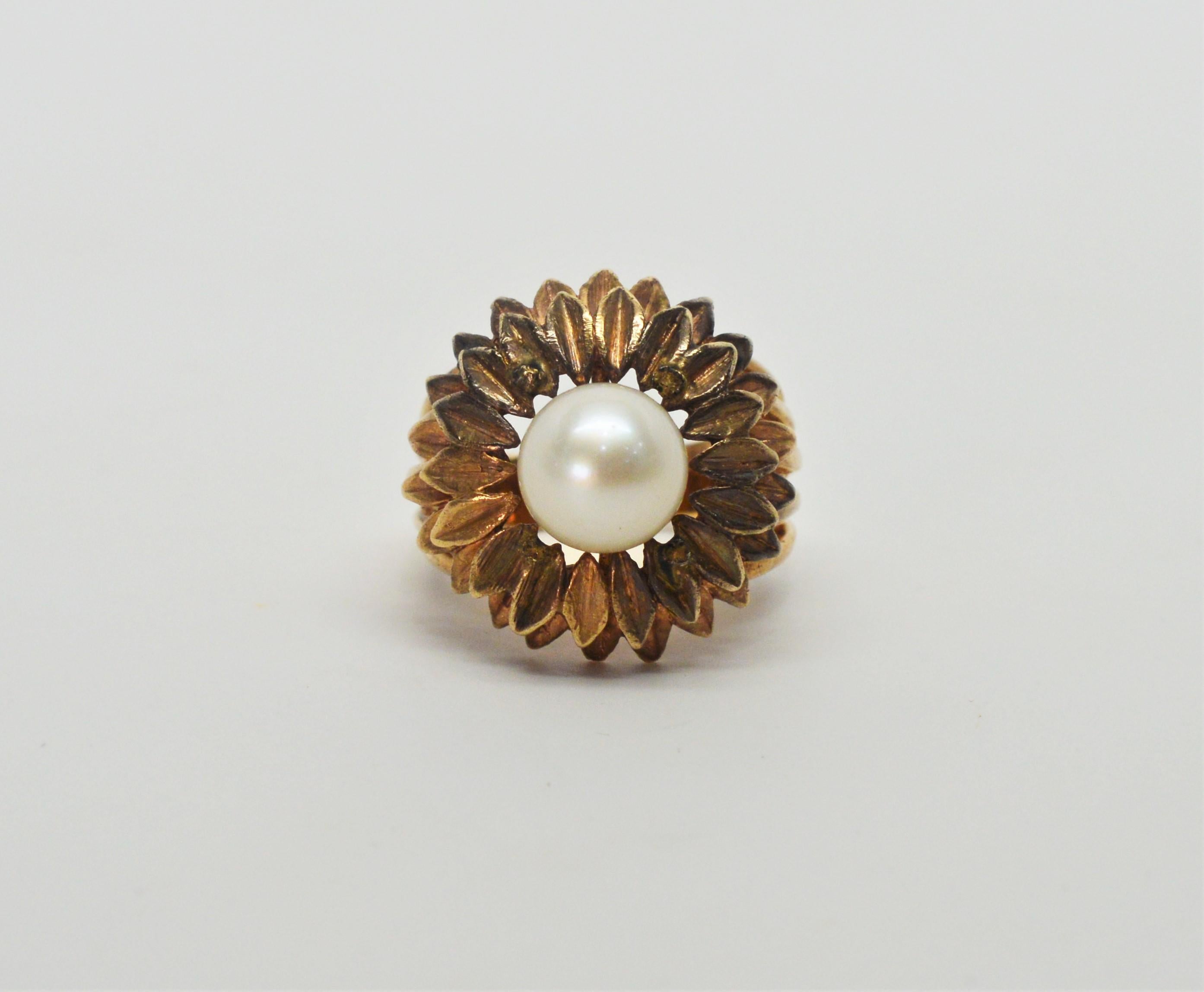 Antique Gold Floral Burst Ring with Pearl 2