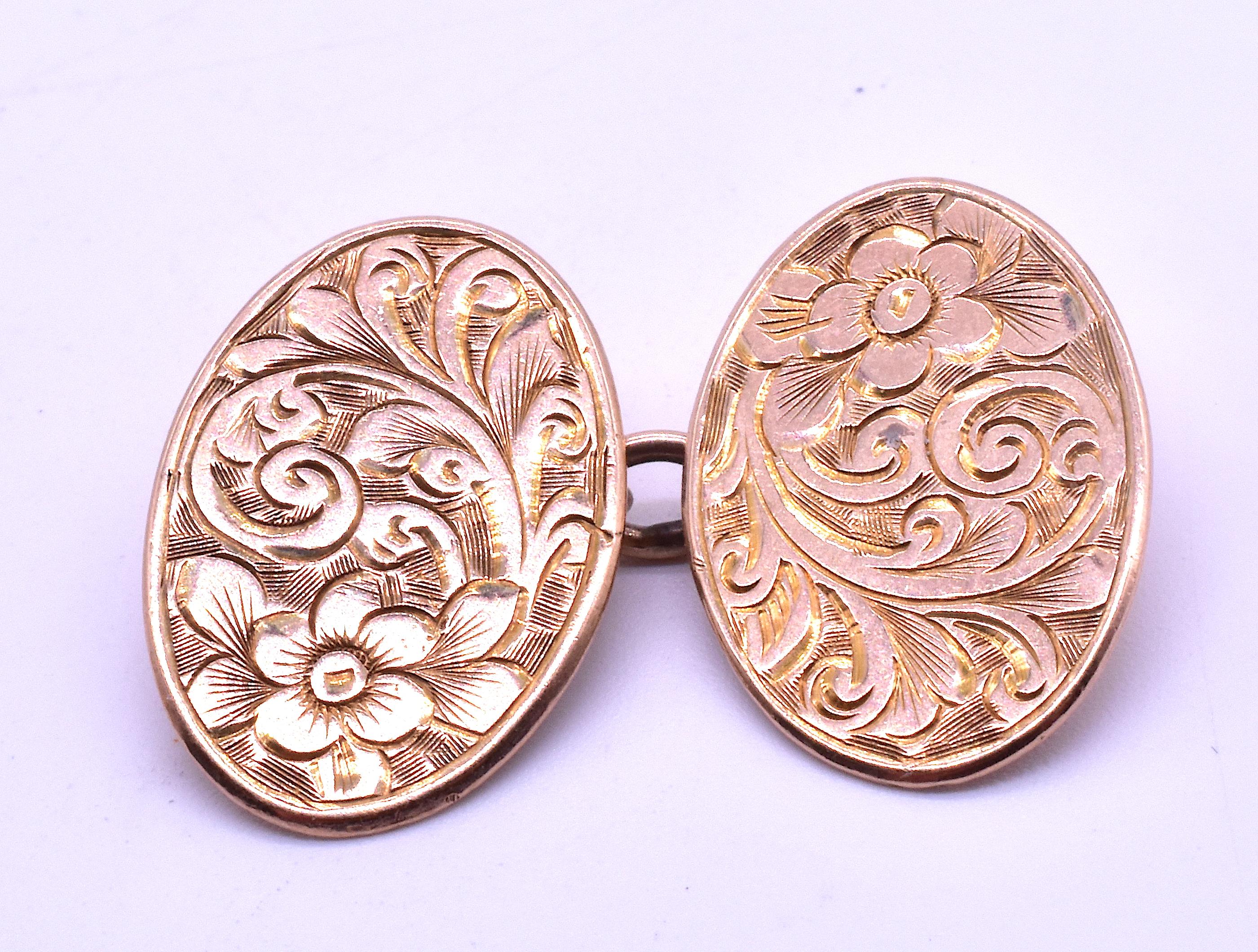 Antique Gold Floral Engraved Oval Cufflinks, Hallmarked 1908 In Excellent Condition In Baltimore, MD