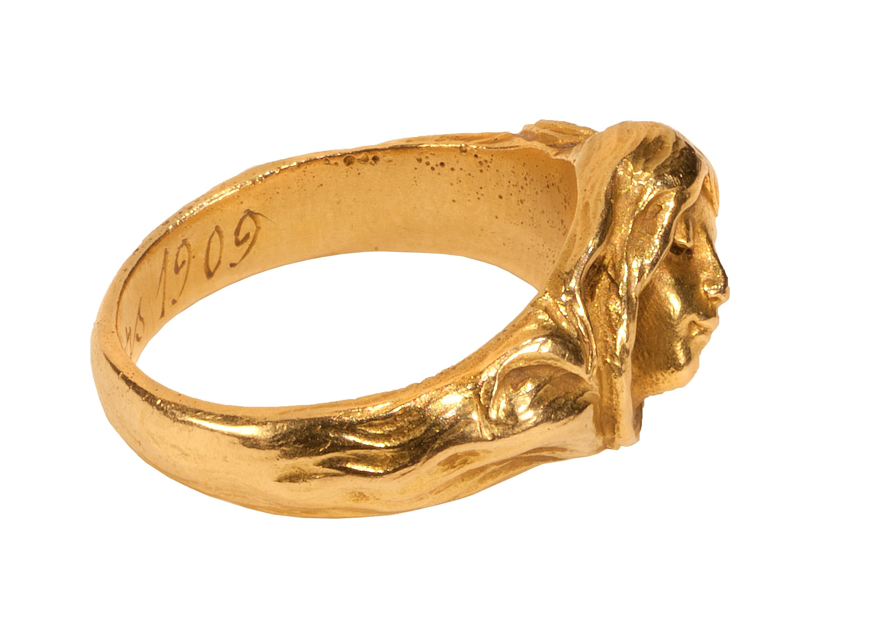 Antique Gold French Art Nouveau Ring In Good Condition For Sale In Chicago, IL