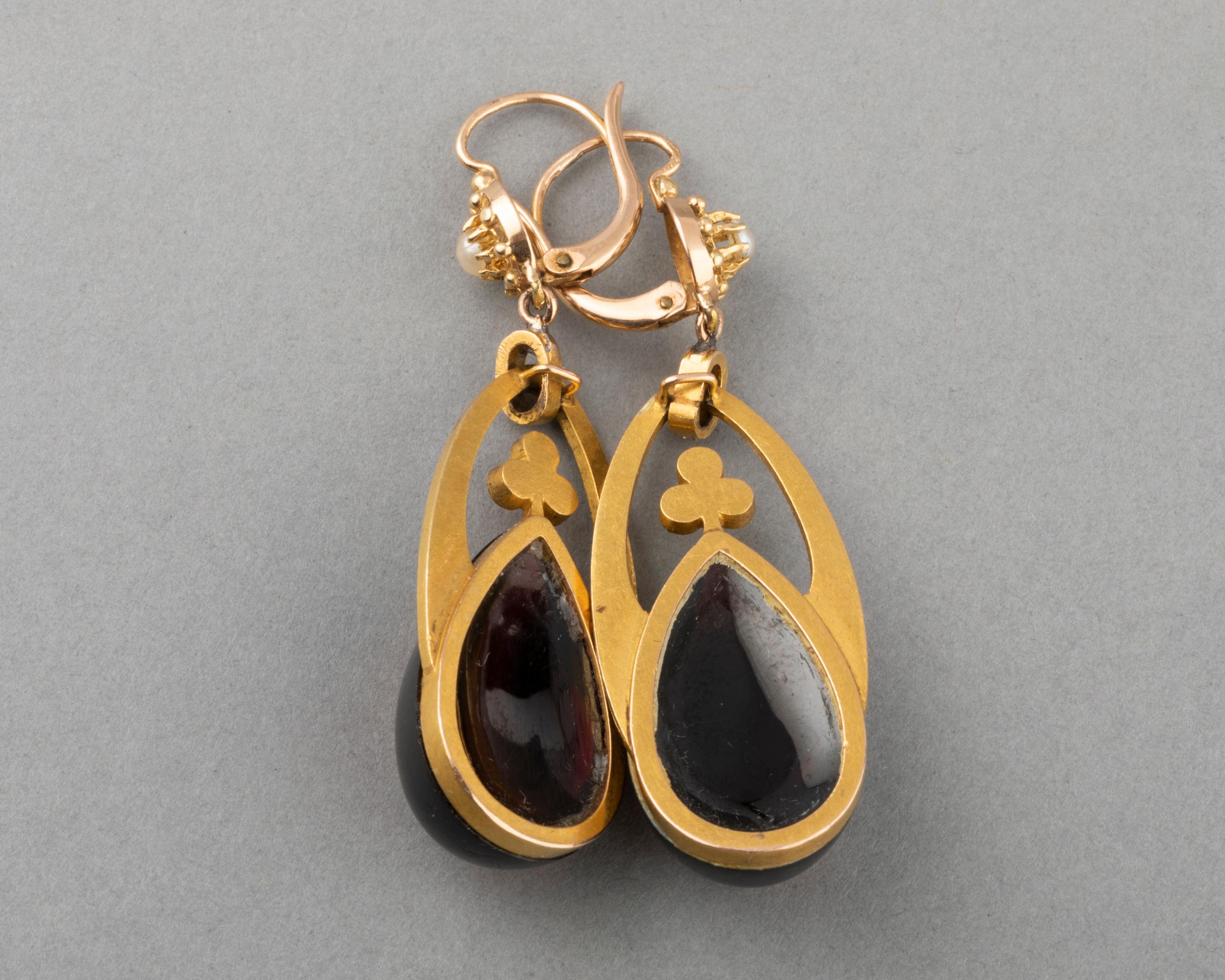 Antique Gold Garnets and Pearls Earrings For Sale 5