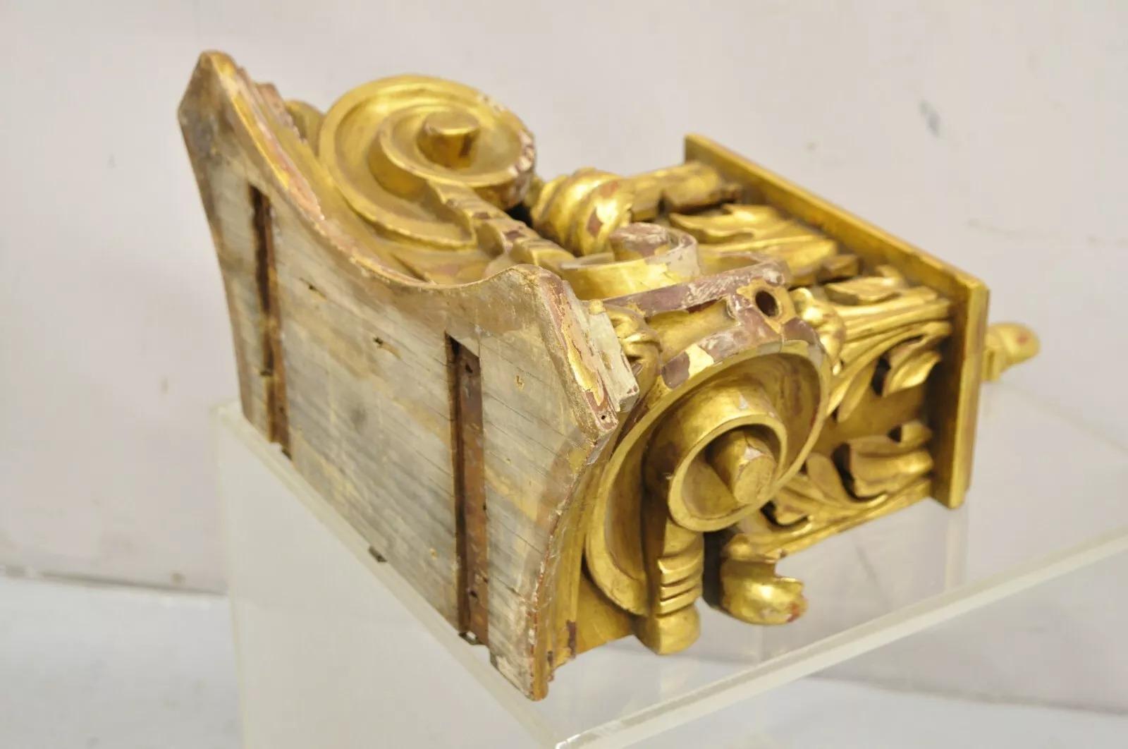 Antique Gold Giltwood French Louis XV Style Wooden Acanthus Corbel Wall Bracket For Sale 7