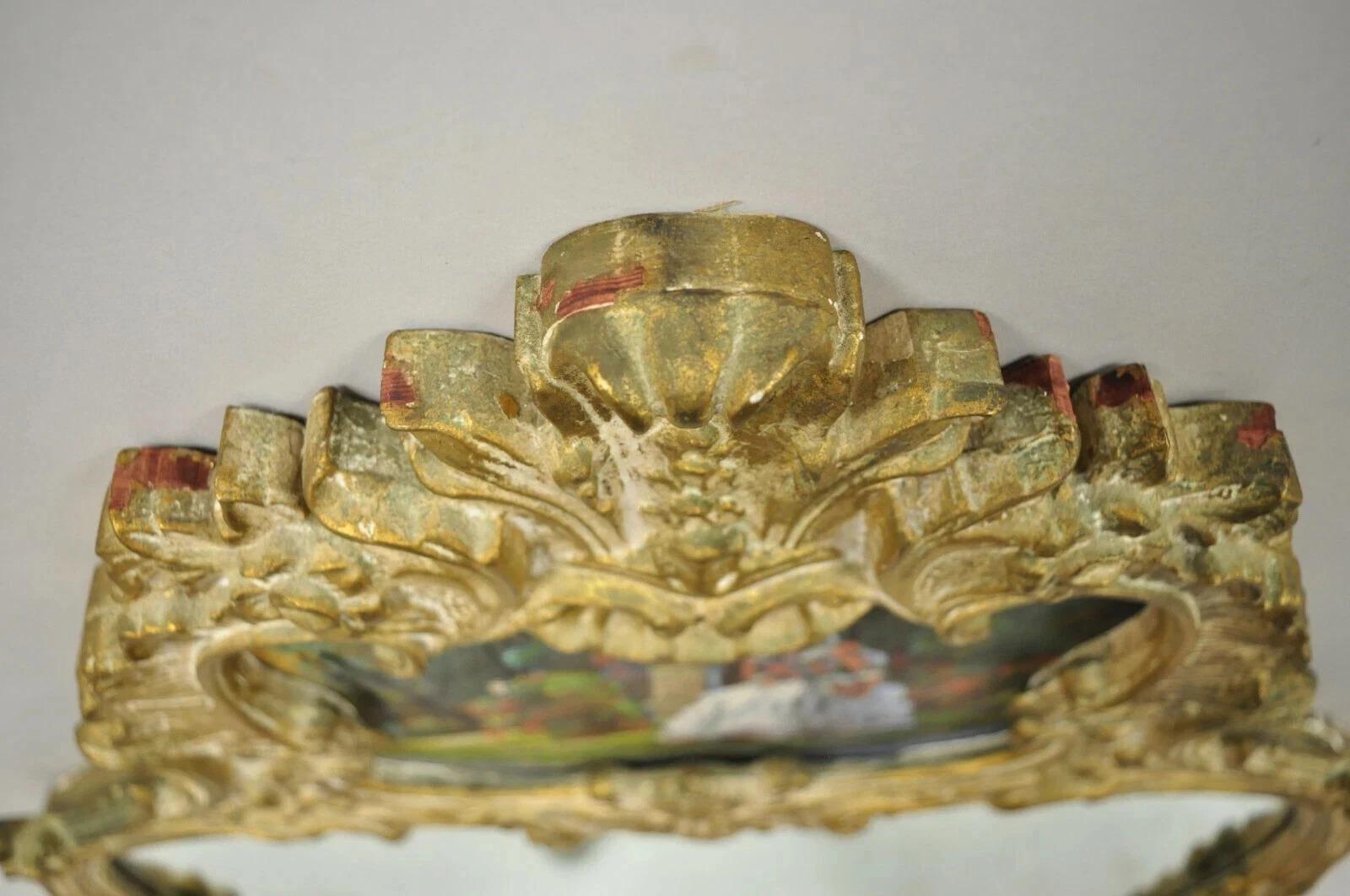 XX secolo Antique Mirror da parete vittoriano francese in legno dorato con scena di corteggiamento dipinta in vendita