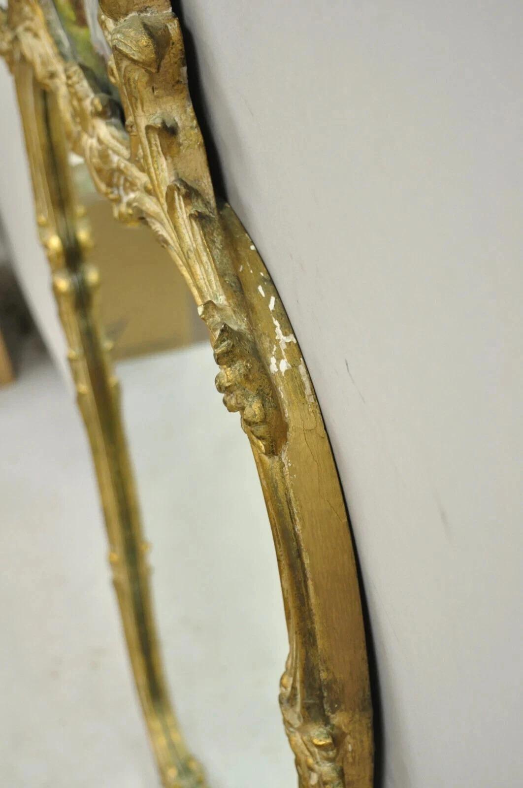 Antique Mirror da parete vittoriano francese in legno dorato con scena di corteggiamento dipinta in vendita 2