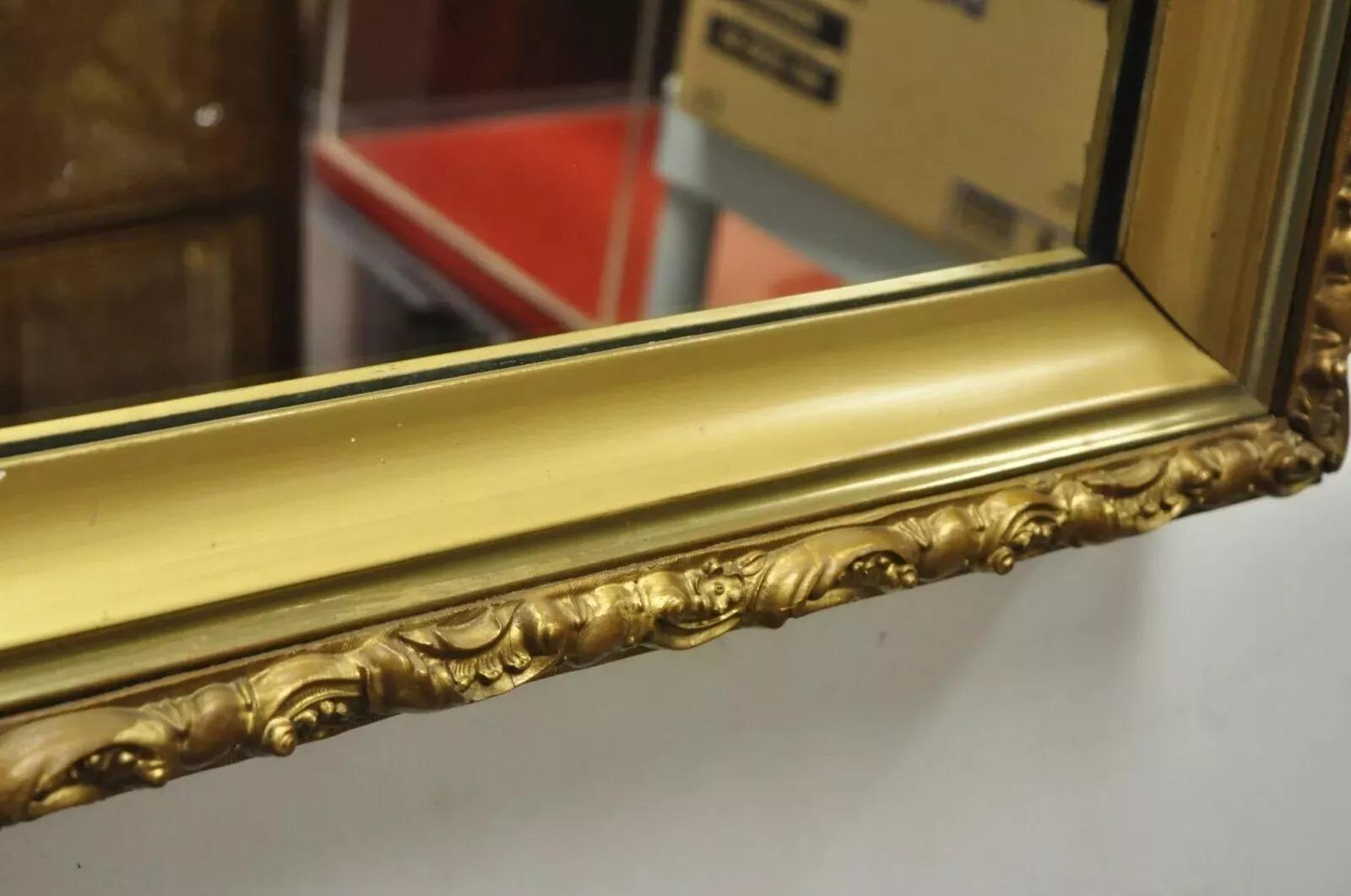 Specchio da parete con cornice profonda in legno dorato e gesso da 30