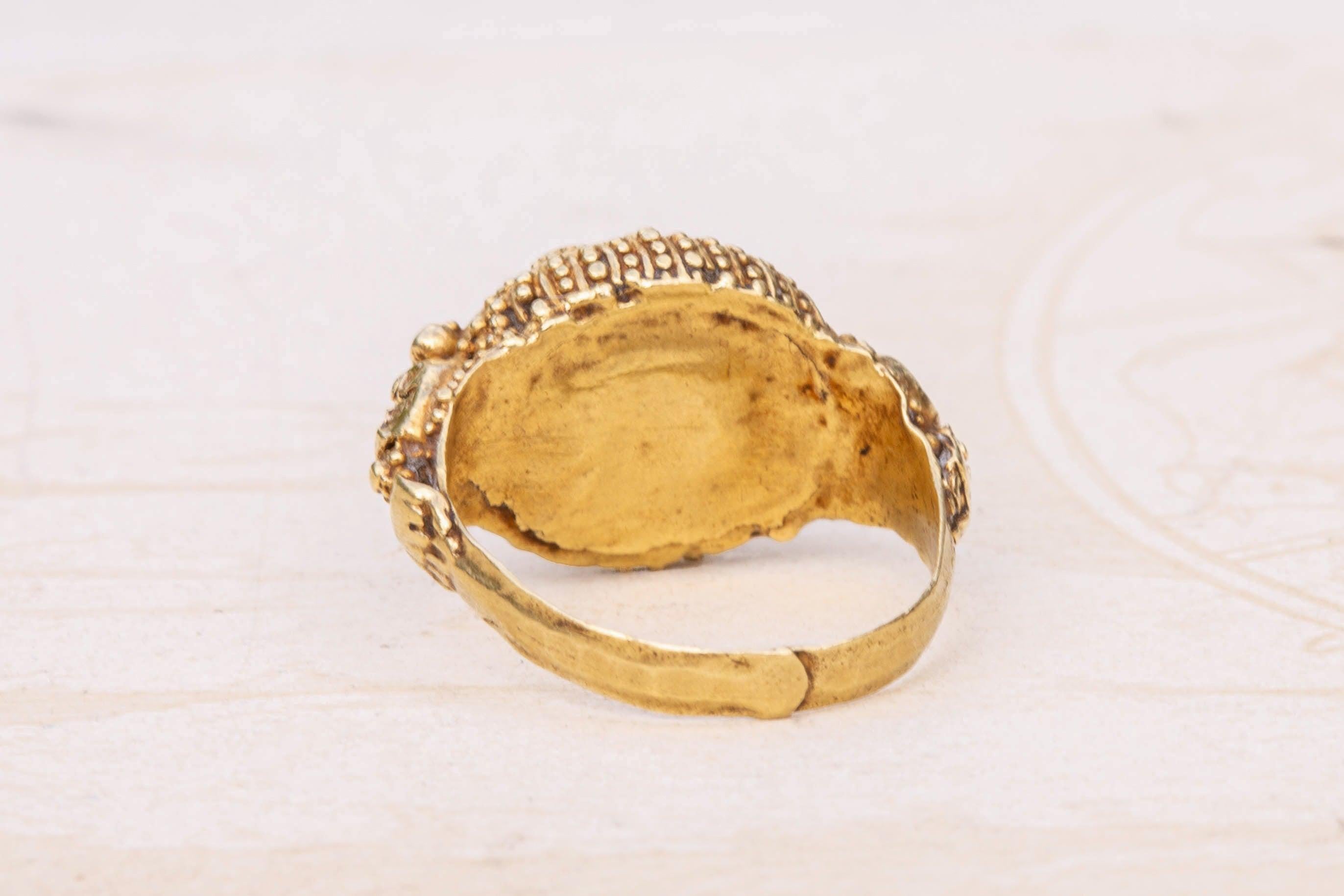 Antique Gold Indonesian Bali Garnet Ring 19th Century Hummingbird Gold Ring For Sale 3