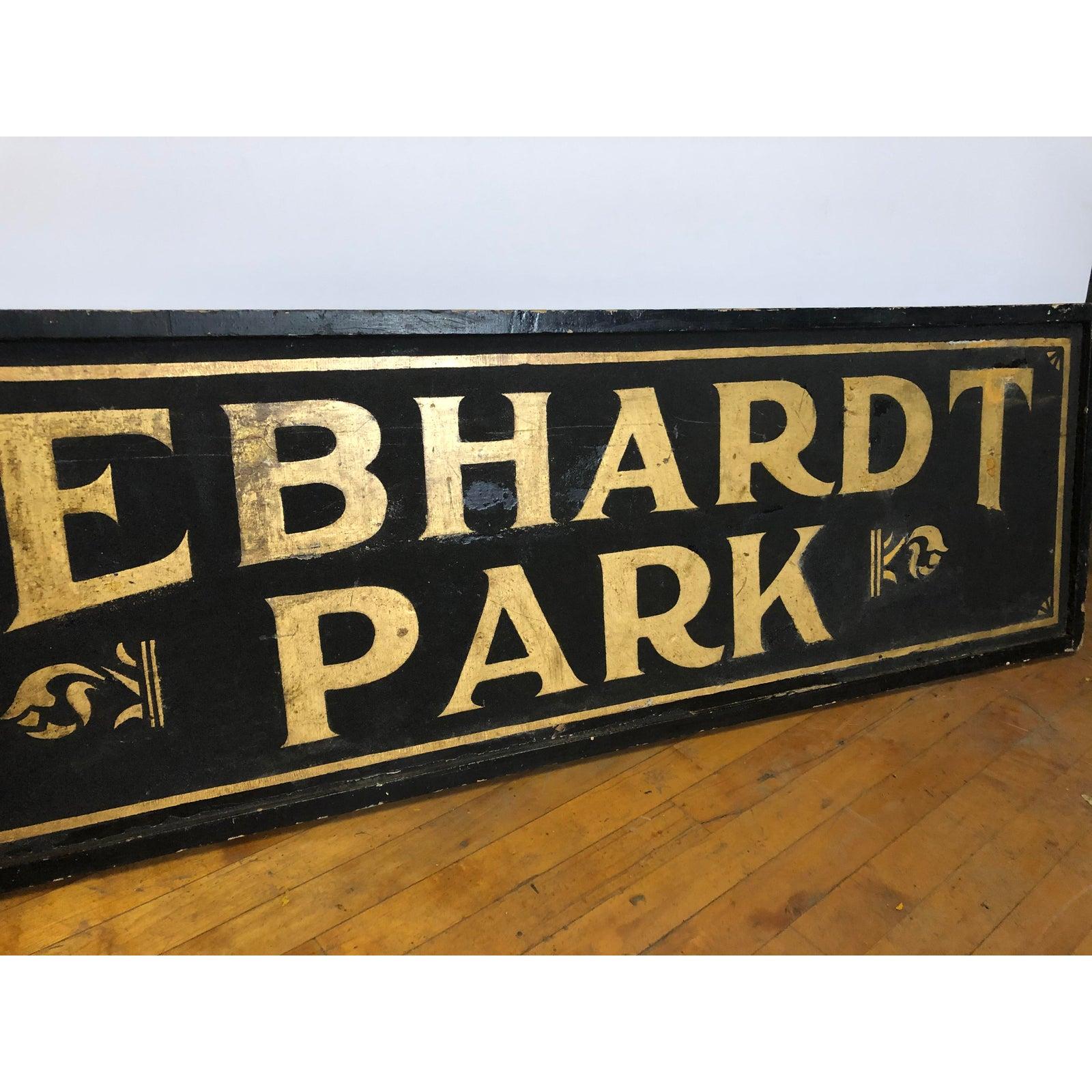 Antikes Blattgold-Schild „Gebhardt Park“ mit schwarzem Blattgold (Volkskunst) im Angebot