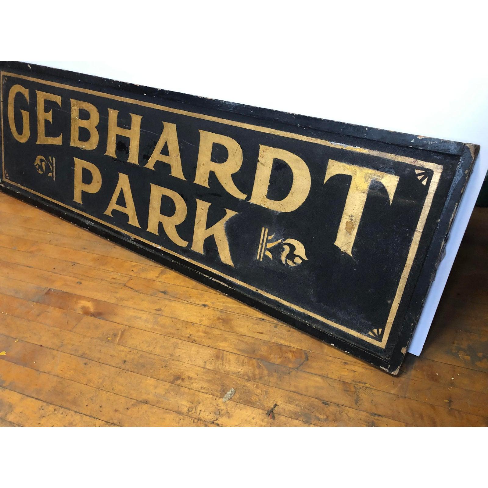 Antikes Blattgold-Schild „Gebhardt Park“ mit schwarzem Blattgold im Zustand „Gut“ im Angebot in Chicago, IL