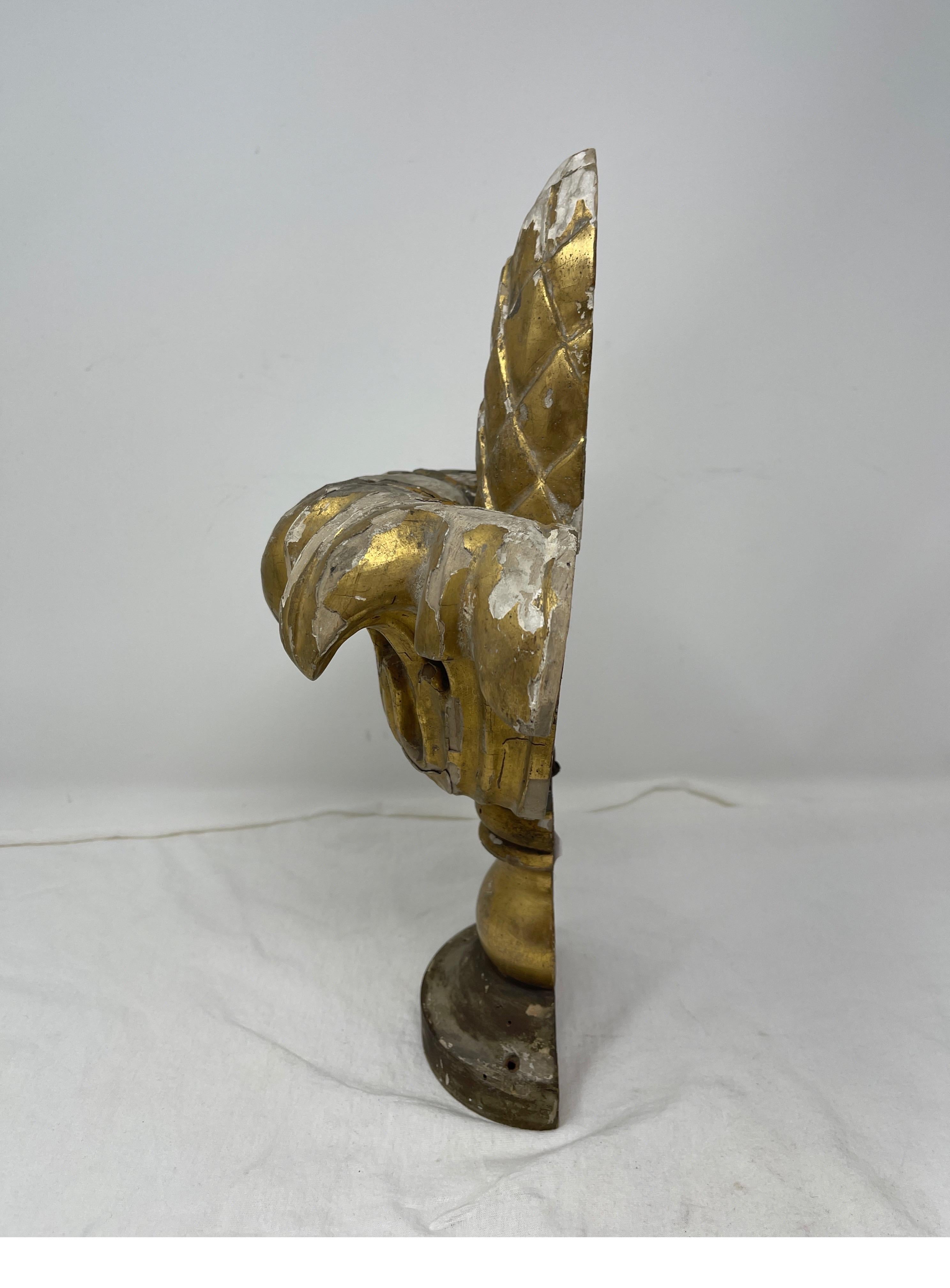 Antique Gold Leaf Finial In Good Condition For Sale In Houston, TX
