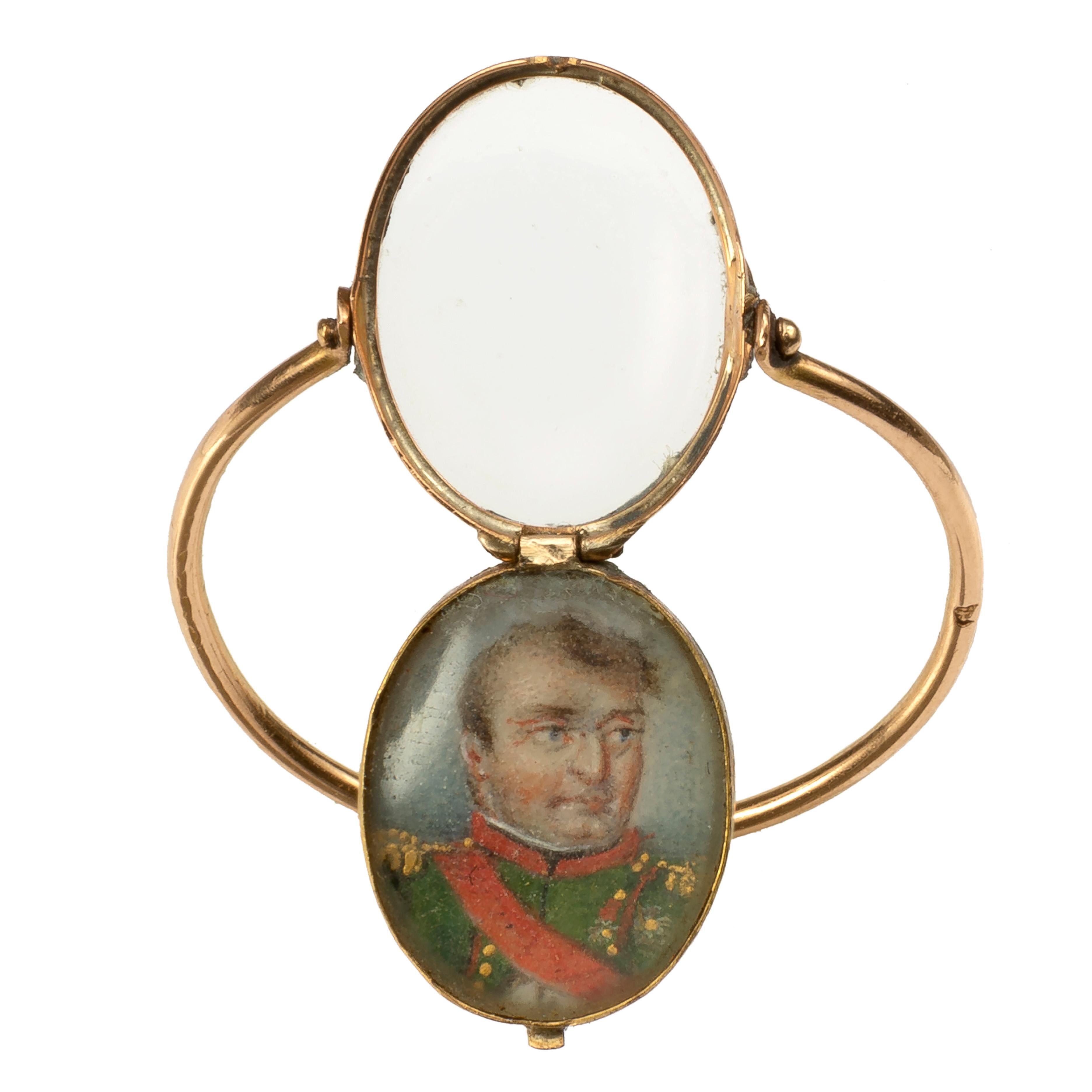 Antique Gold Locket Swivel Ring with Portrait of Napoléon Bonaparte