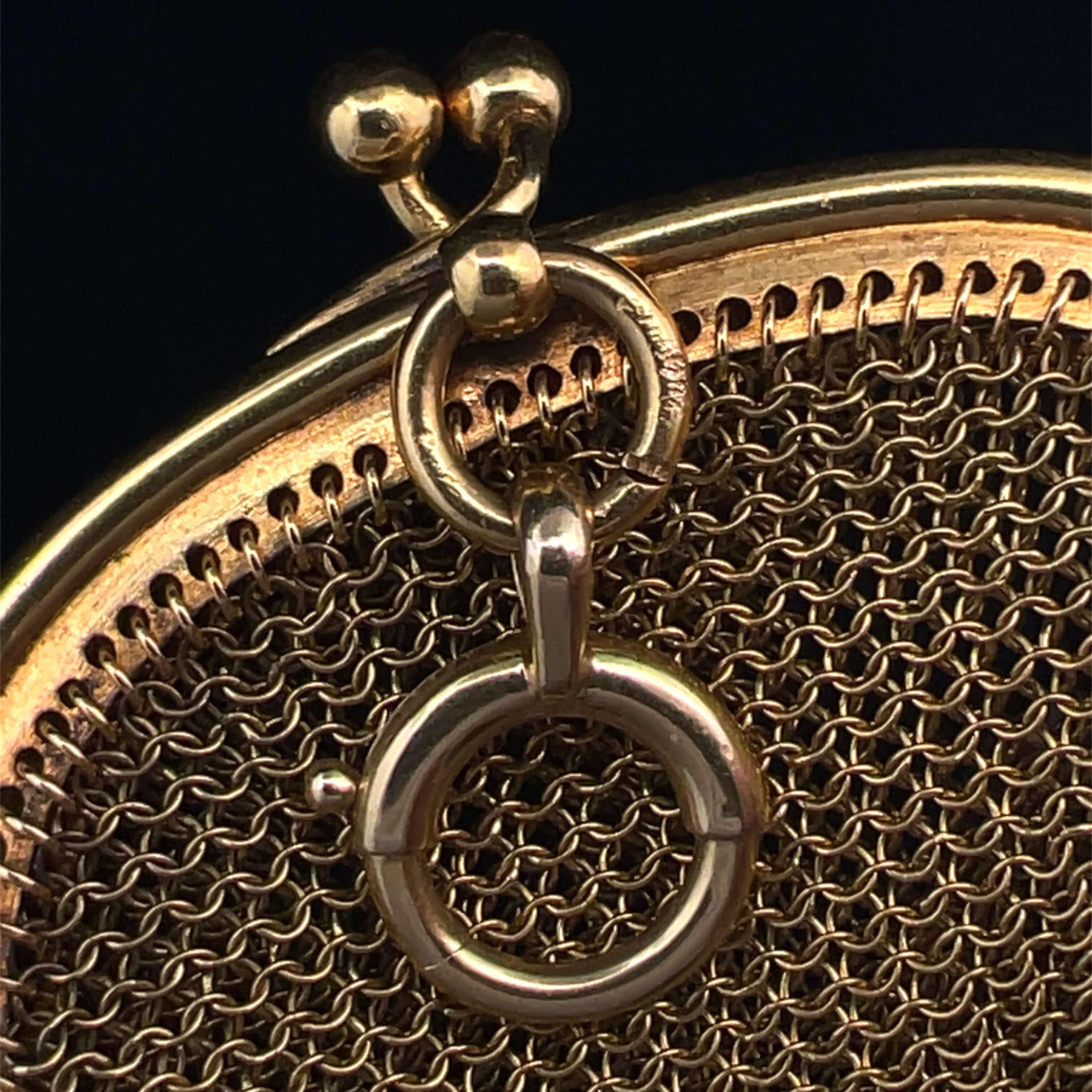 Antique Gold Mesh Coin Purse Circa 1890s en venta 1