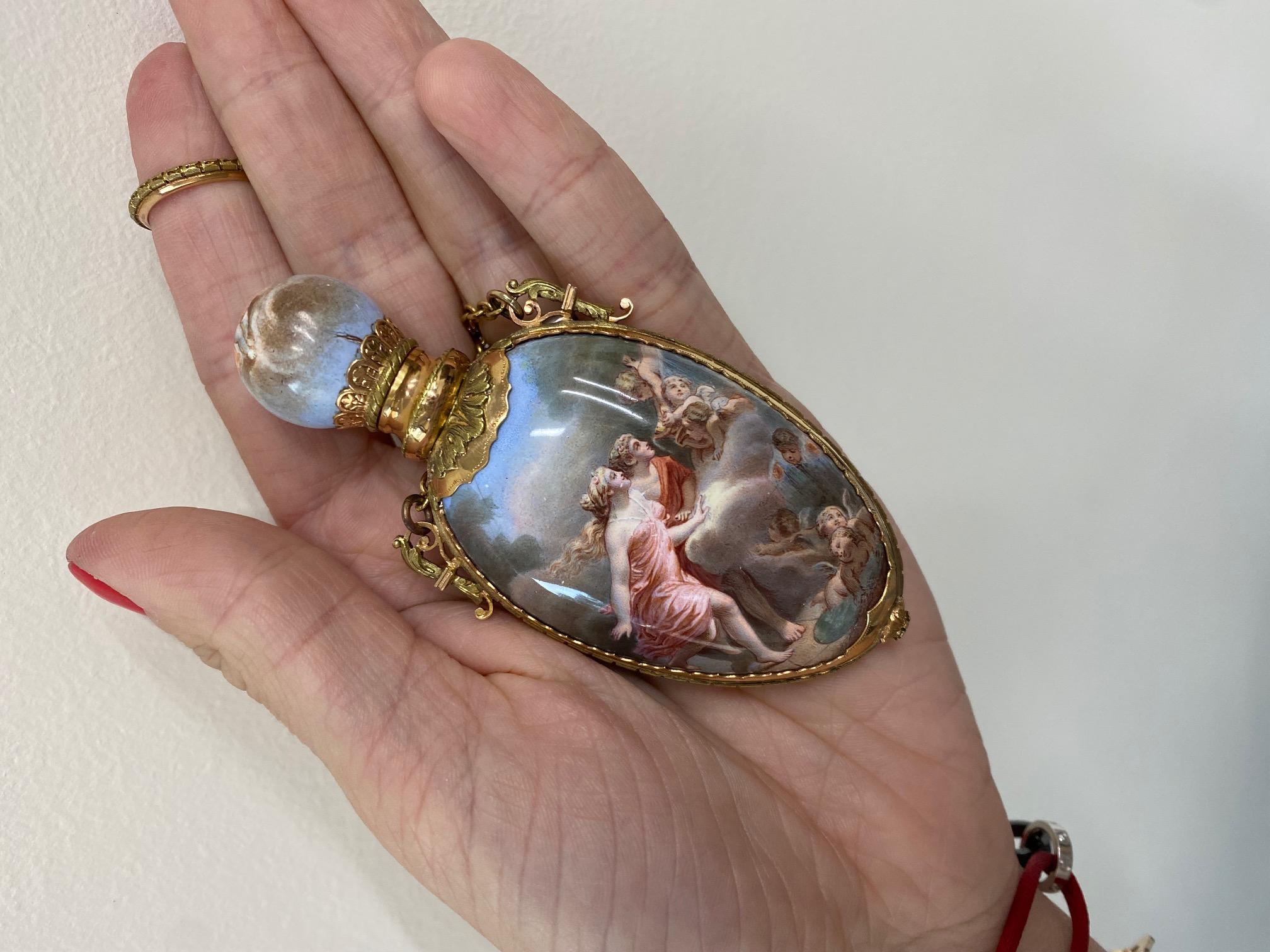 Antike Gold Miniature Hand gemalt Porzellan Parfümflasche im Angebot 1