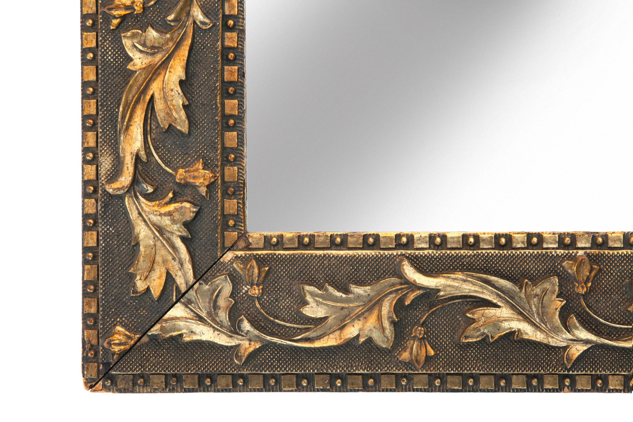 Mouvement esthétique - Miroir ancien en or avec feuilles dorées en vente 1