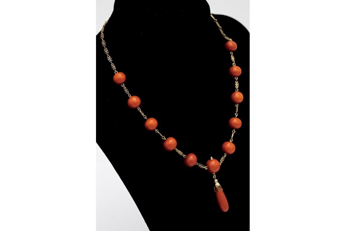 Antique gold necklace with corals, Italy, mid-20th century. For Sale 5