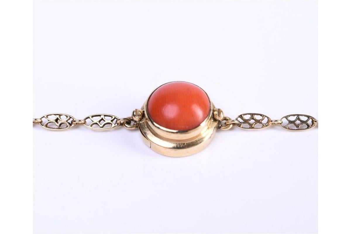Antique gold necklace with corals, Italy, mid-20th century. For Sale 2