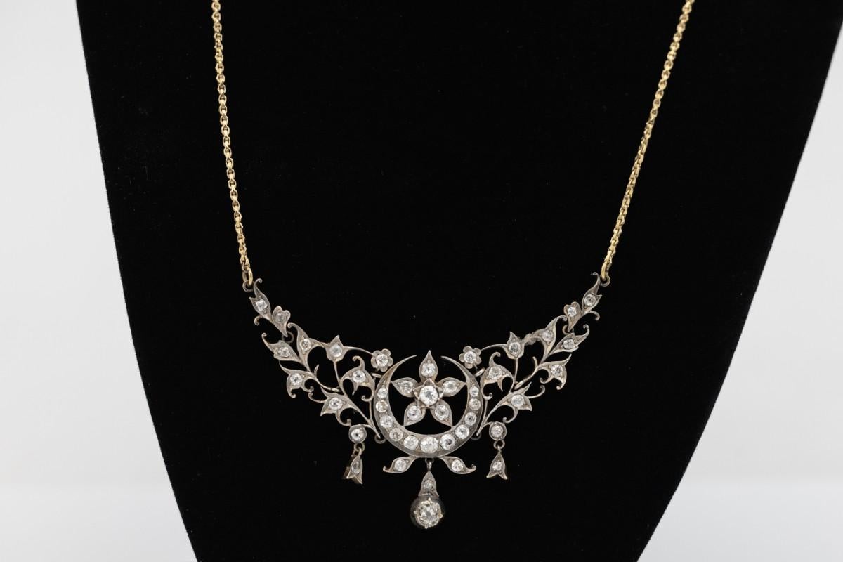 Antique gold necklace with old cut diamonds in Art Nouveau style For Sale 3