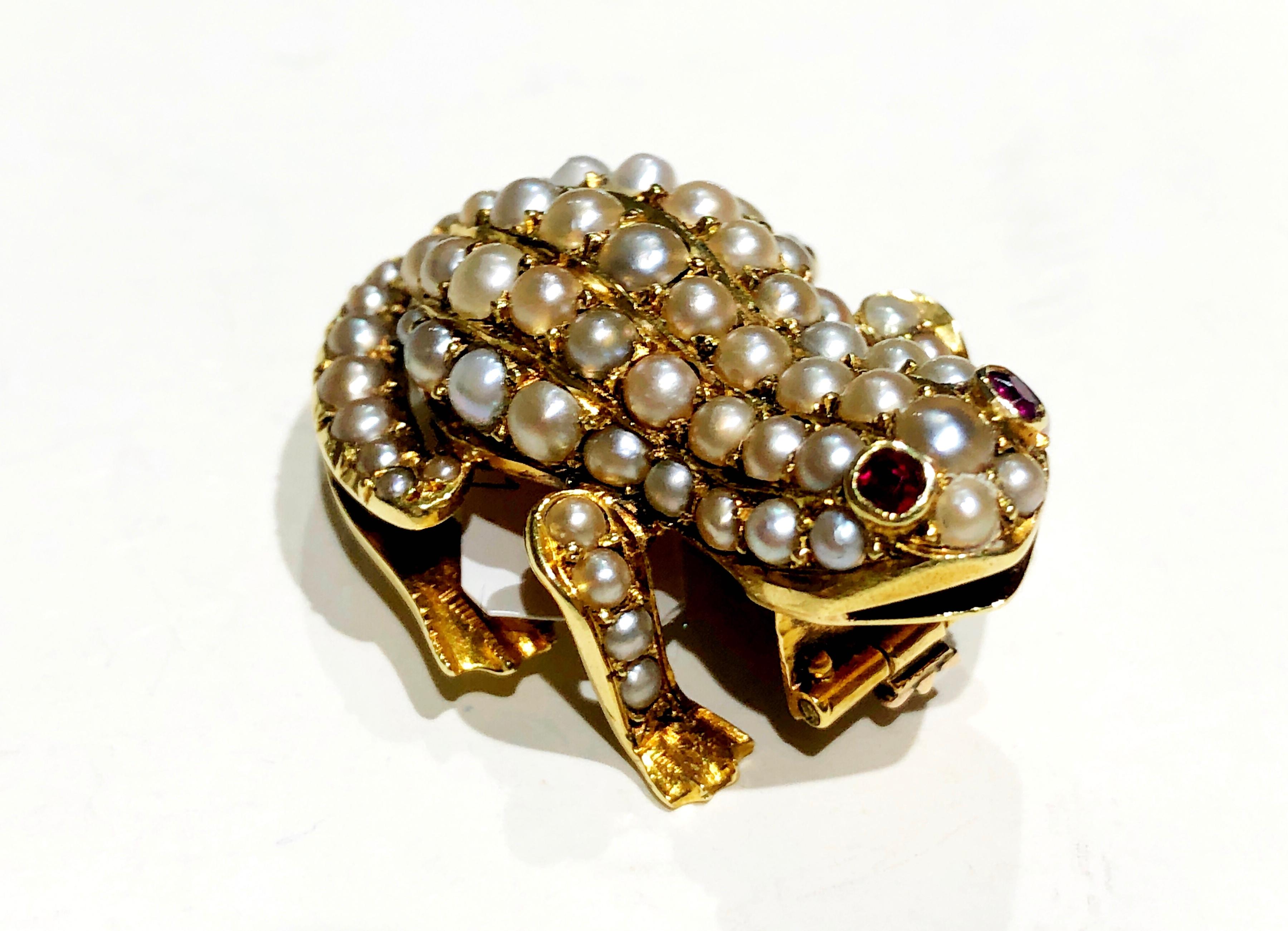 Women's or Men's Antique Gold, Pearl and Ruby Frog Brooch, Circa 1900 For Sale