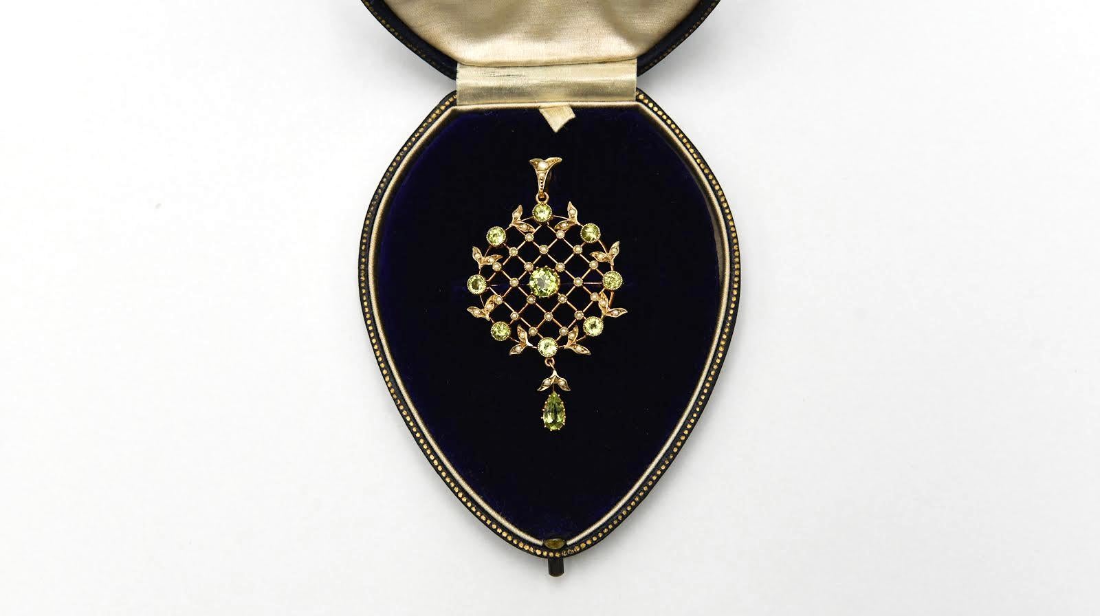 Women's or Men's Antique gold pendant/brooch with peridots and pearls, Great Britain, early XXcen