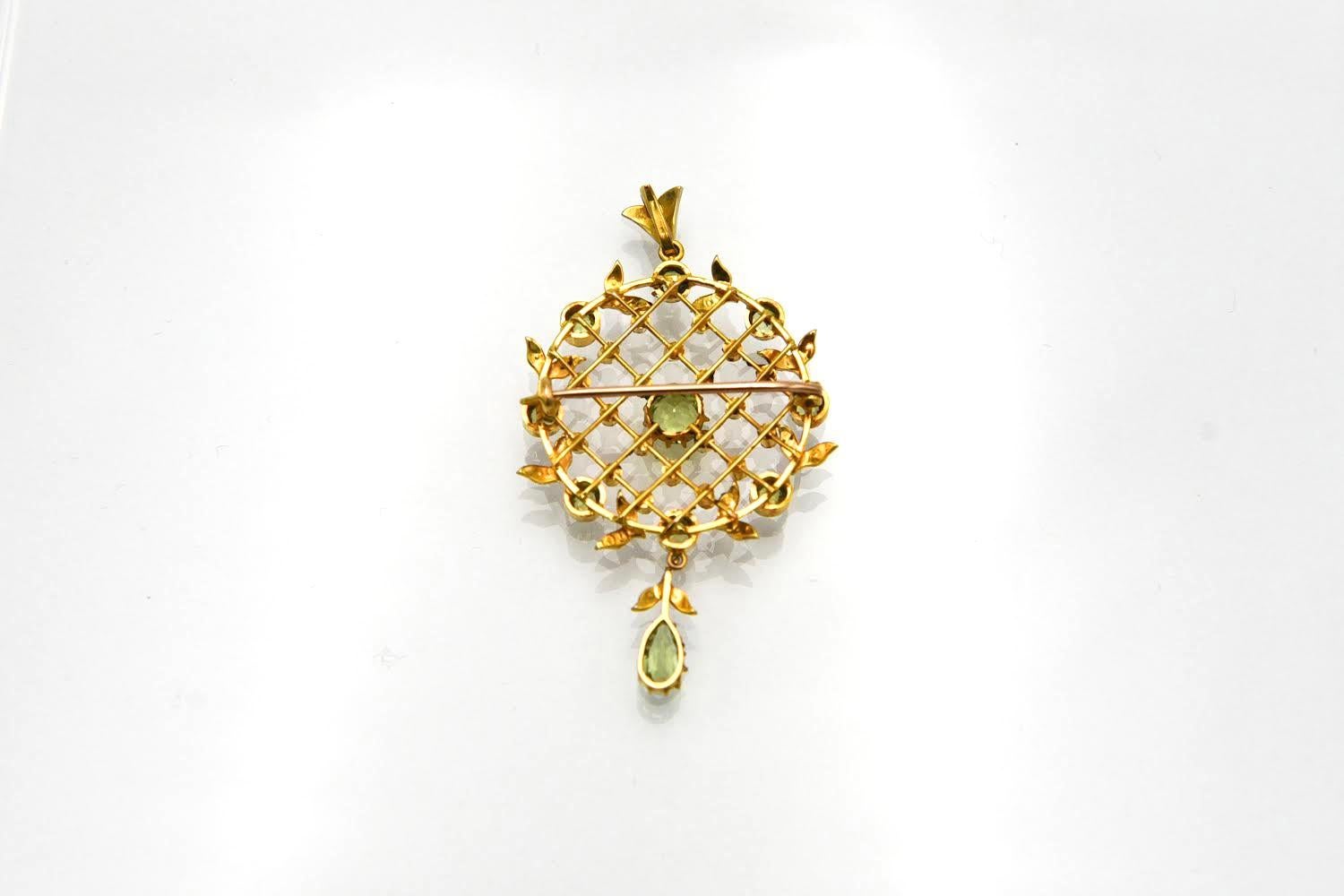 Antique gold pendant/brooch with peridots and pearls, Great Britain, early XXcen 3