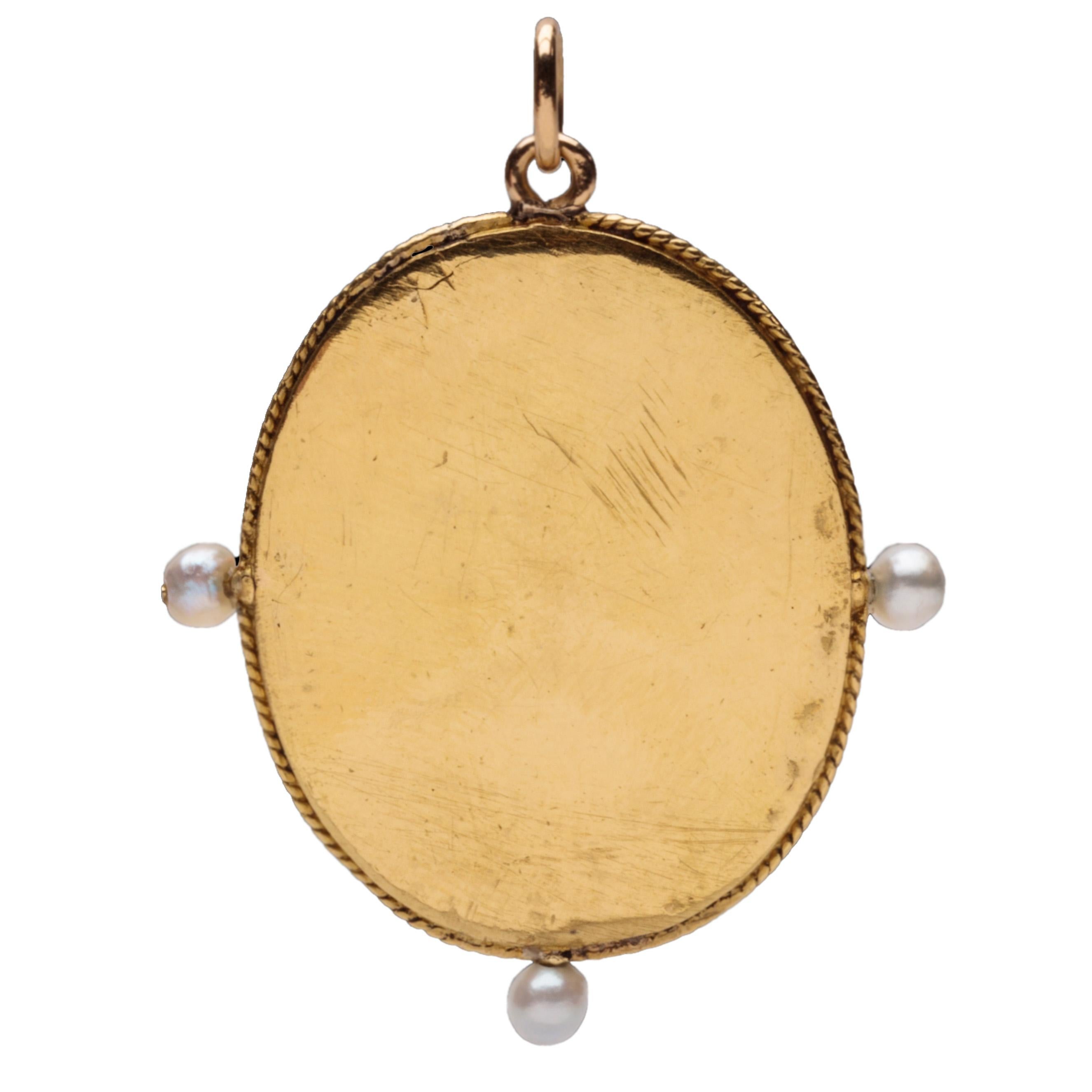 Taille mixte Pendentif ancien en or avec diamants et perles en vente